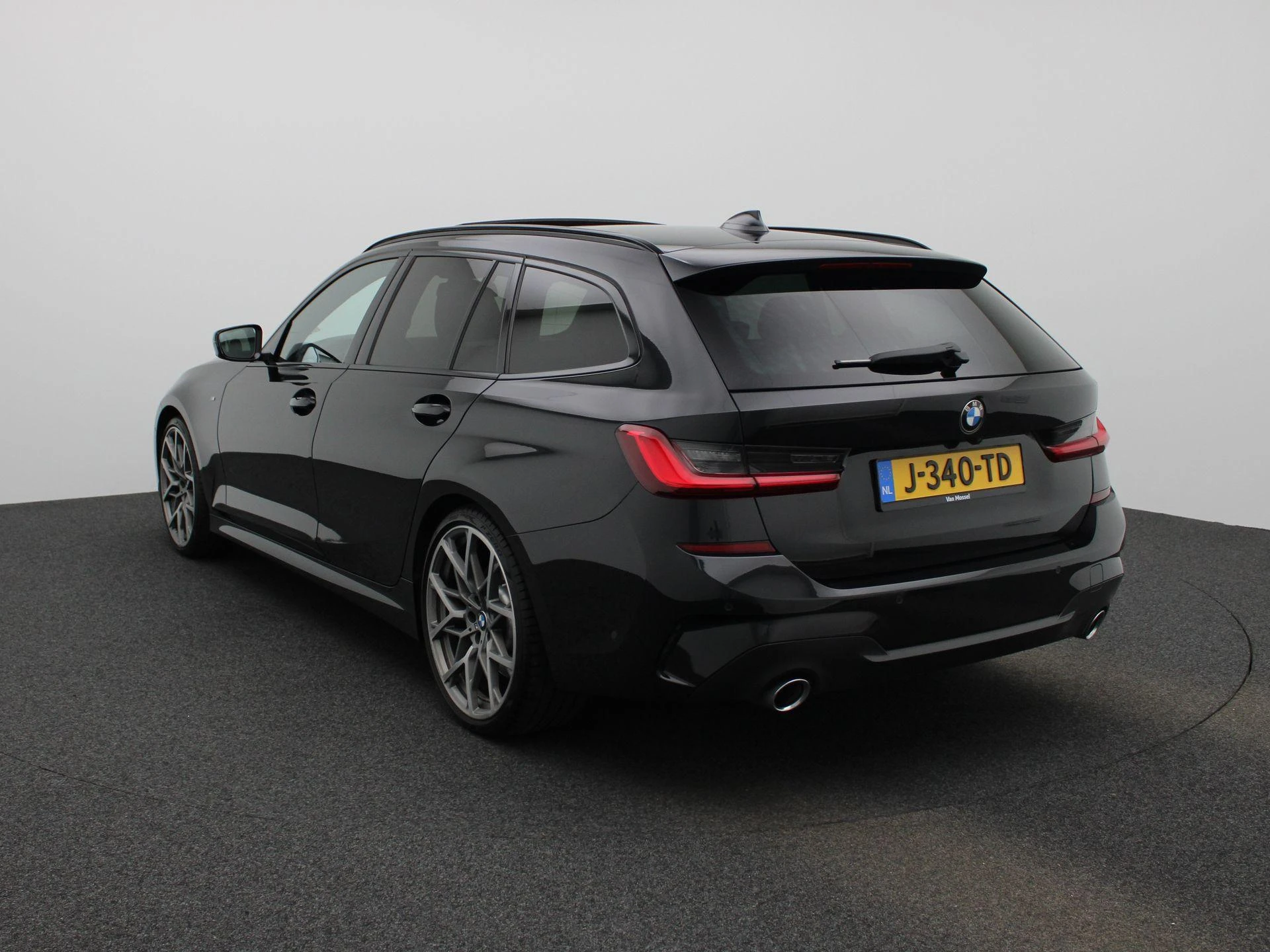 BMW 3-Serie met kenteken J-340-TD – autofoto 3
