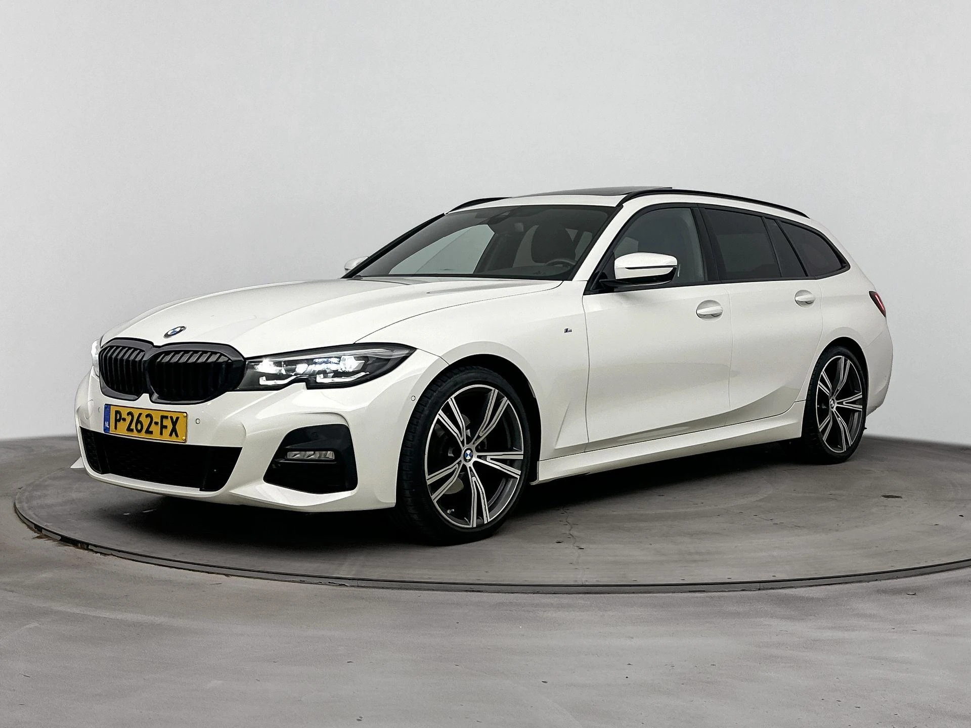 BMW 3-Serie met kenteken P-262-FX – autofoto 2
