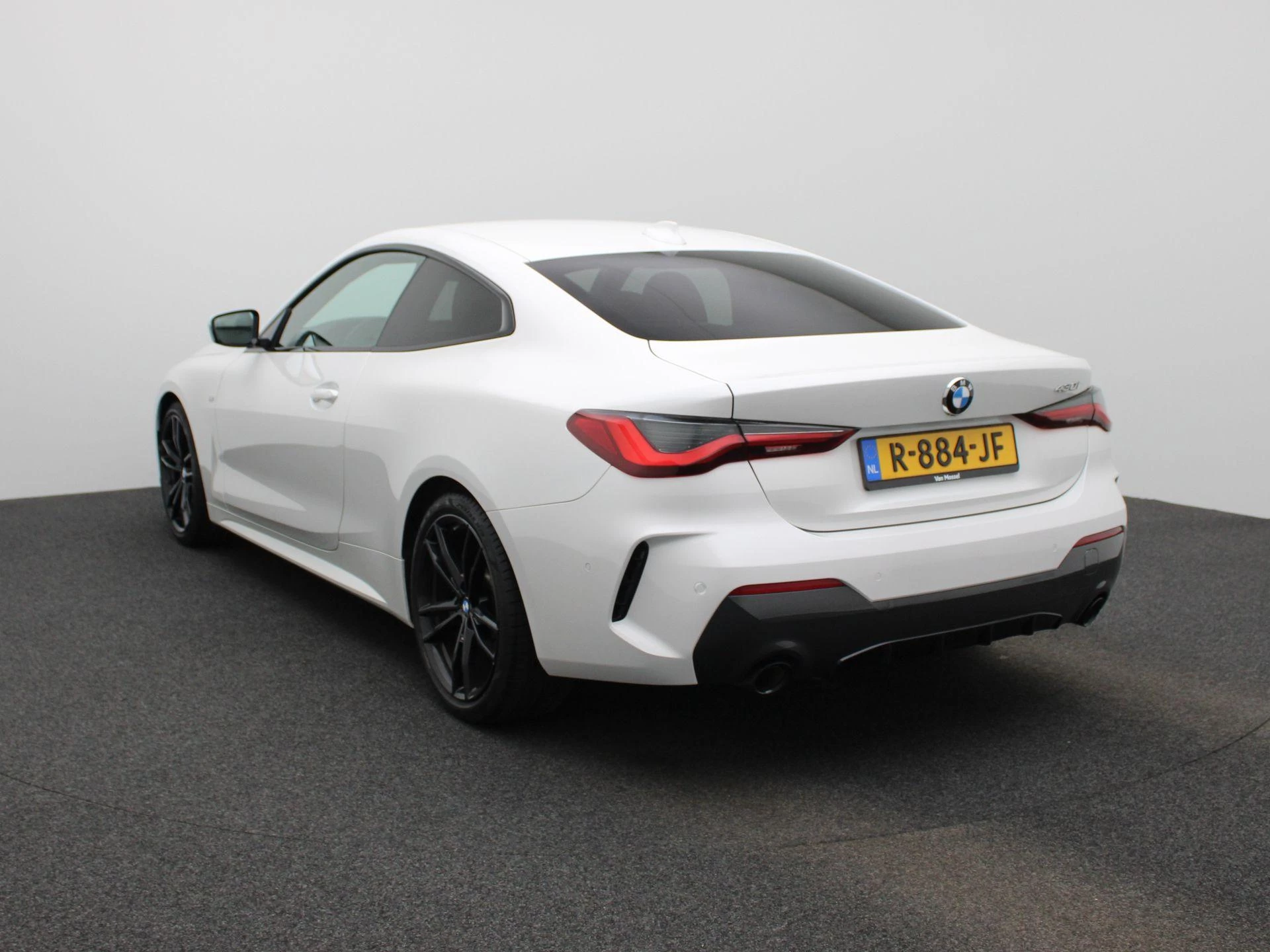 BMW 4-serie met kenteken R-884-JF – autofoto 3