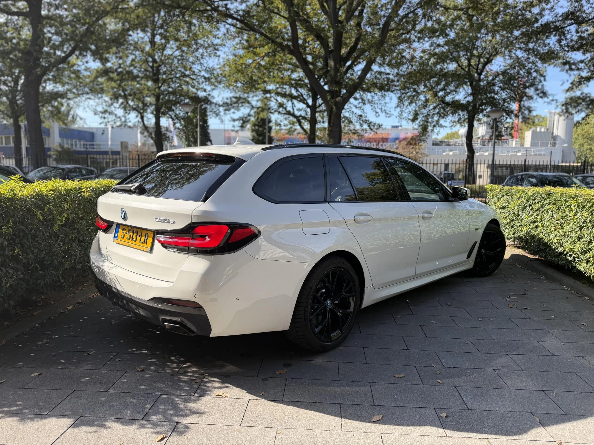BMW 5-serie met kenteken 56 – autofoto 4
