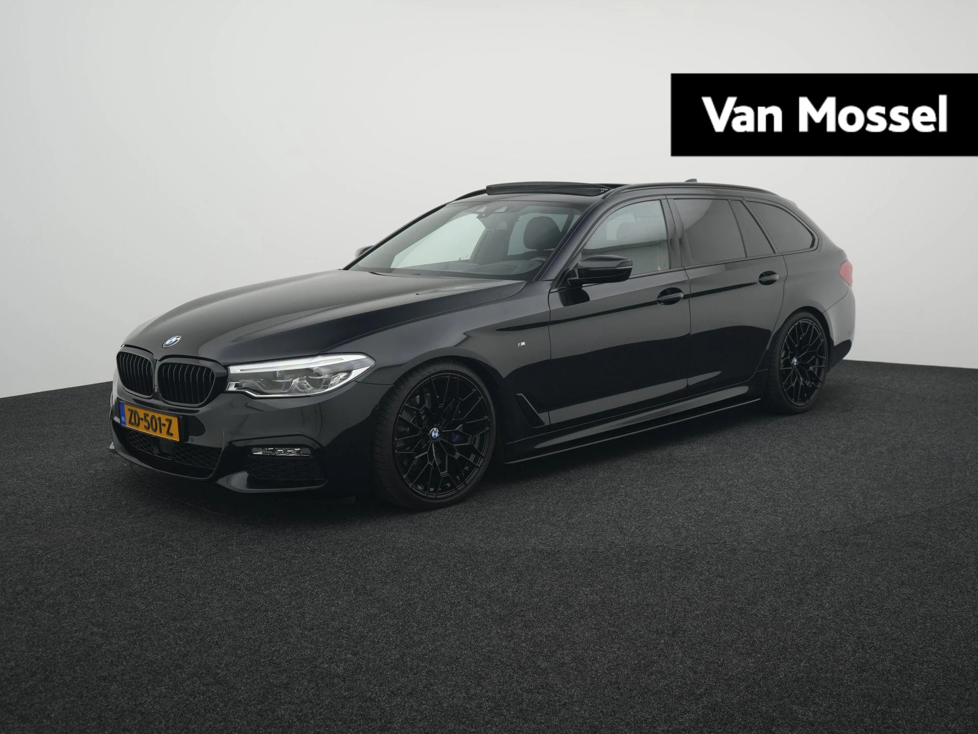 BMW 5-serie met kenteken 63100 – autofoto 2