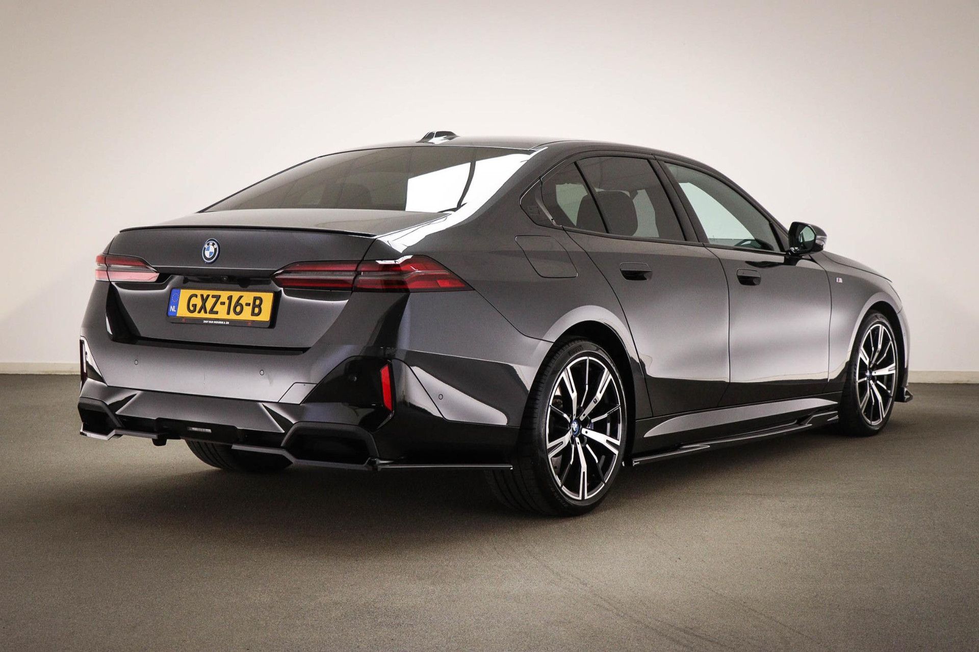 BMW 5-serie met kenteken GXZ-16-B – autofoto 2