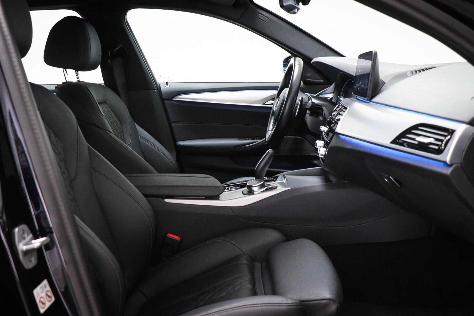 BMW 5-serie met kenteken KVV-90-S – autofoto 4
