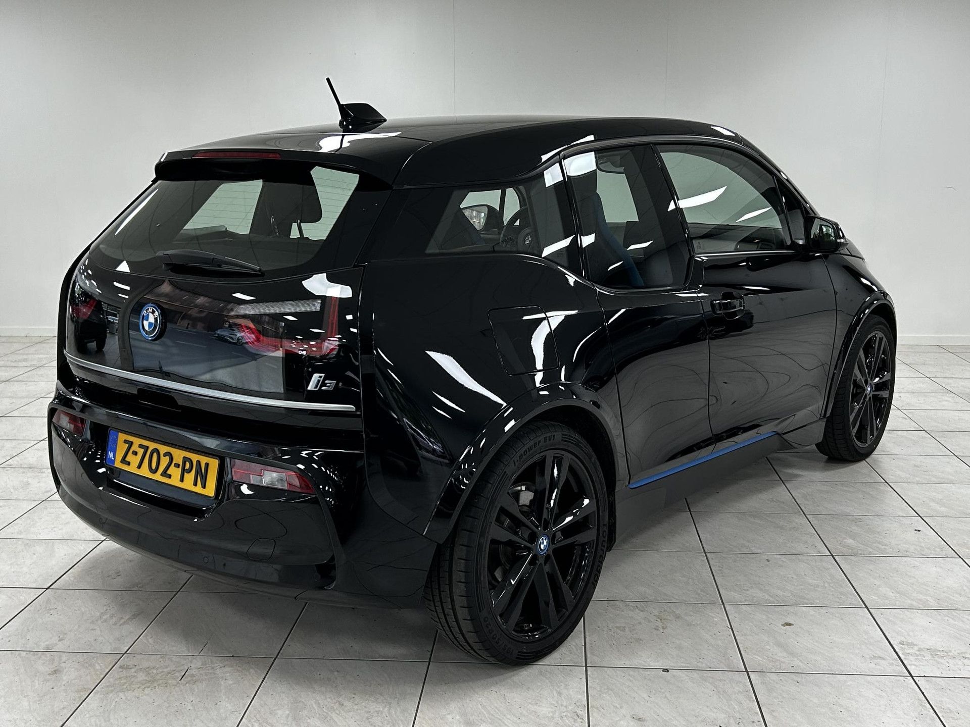 BMW i3 met kenteken Z-702-PN – autofoto 2