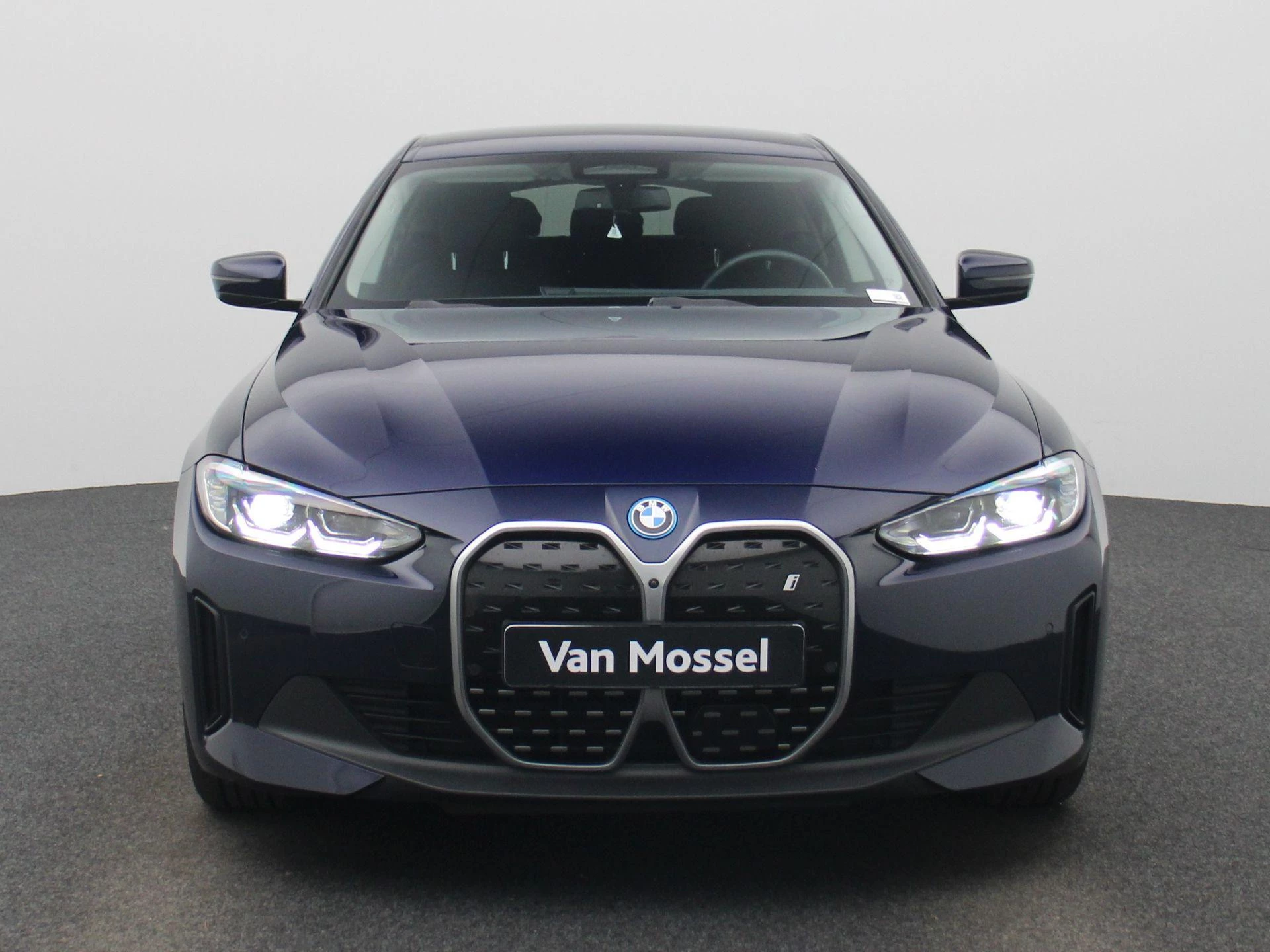 BMW i4 – autofoto 4