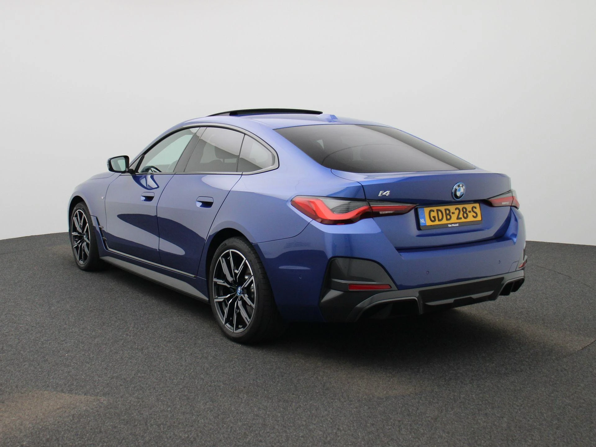 BMW i4 – autofoto 5