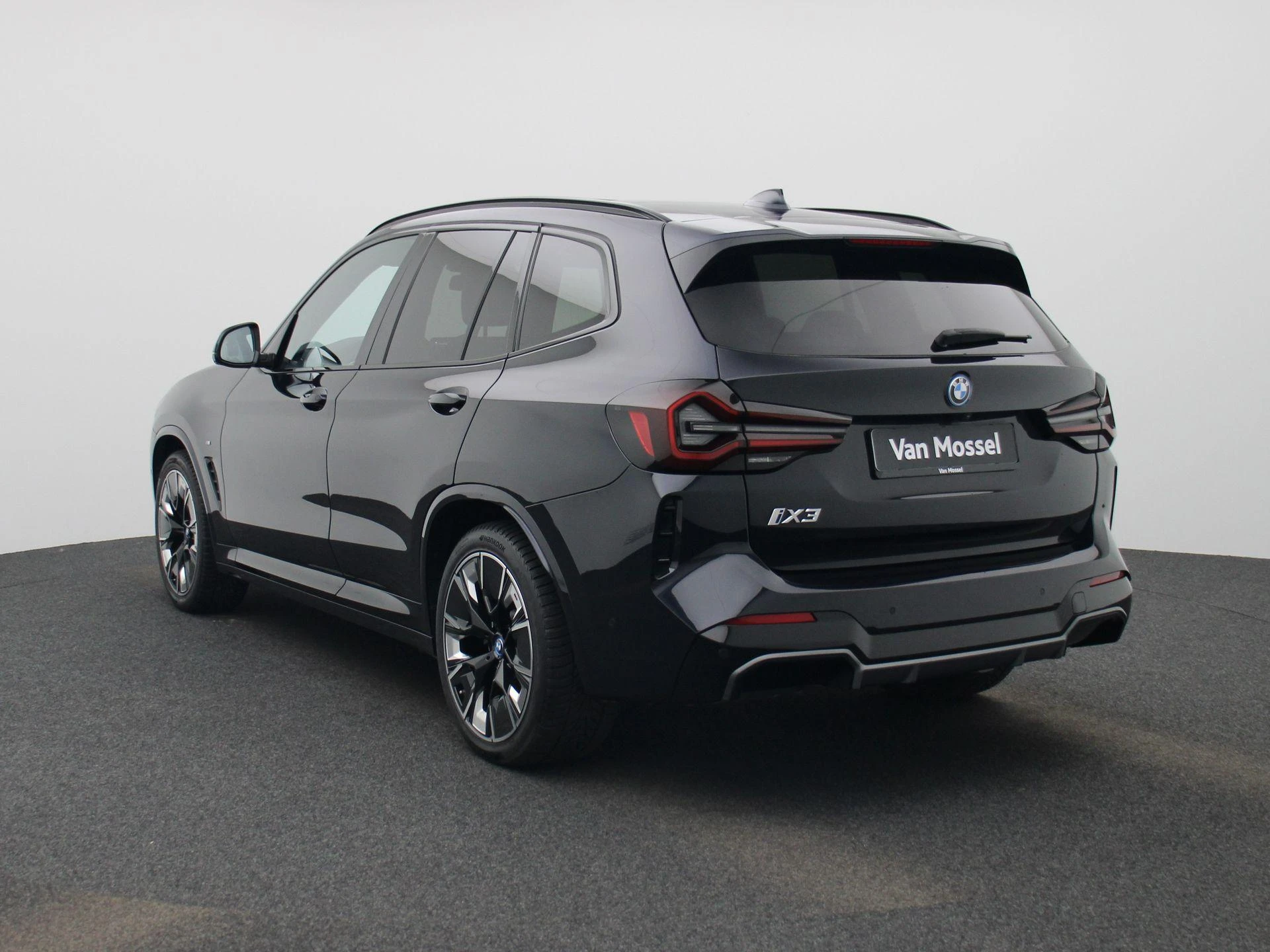 BMW IX3 – autofoto 4