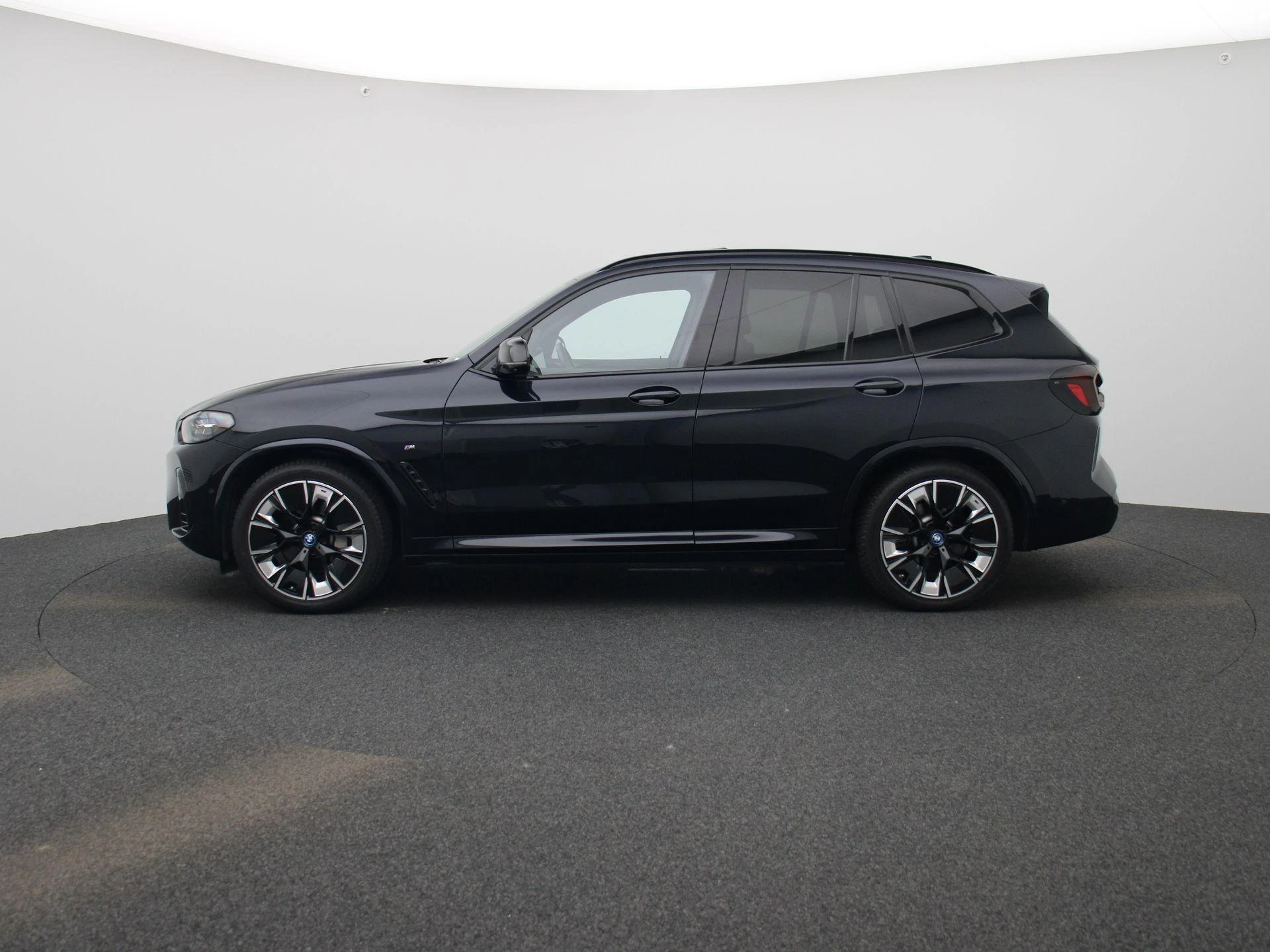 BMW IX3 – autofoto 5