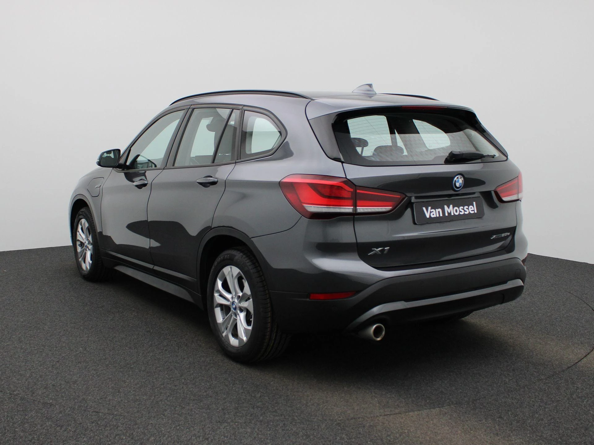 BMW X1 met kenteken 17100 – autofoto 3