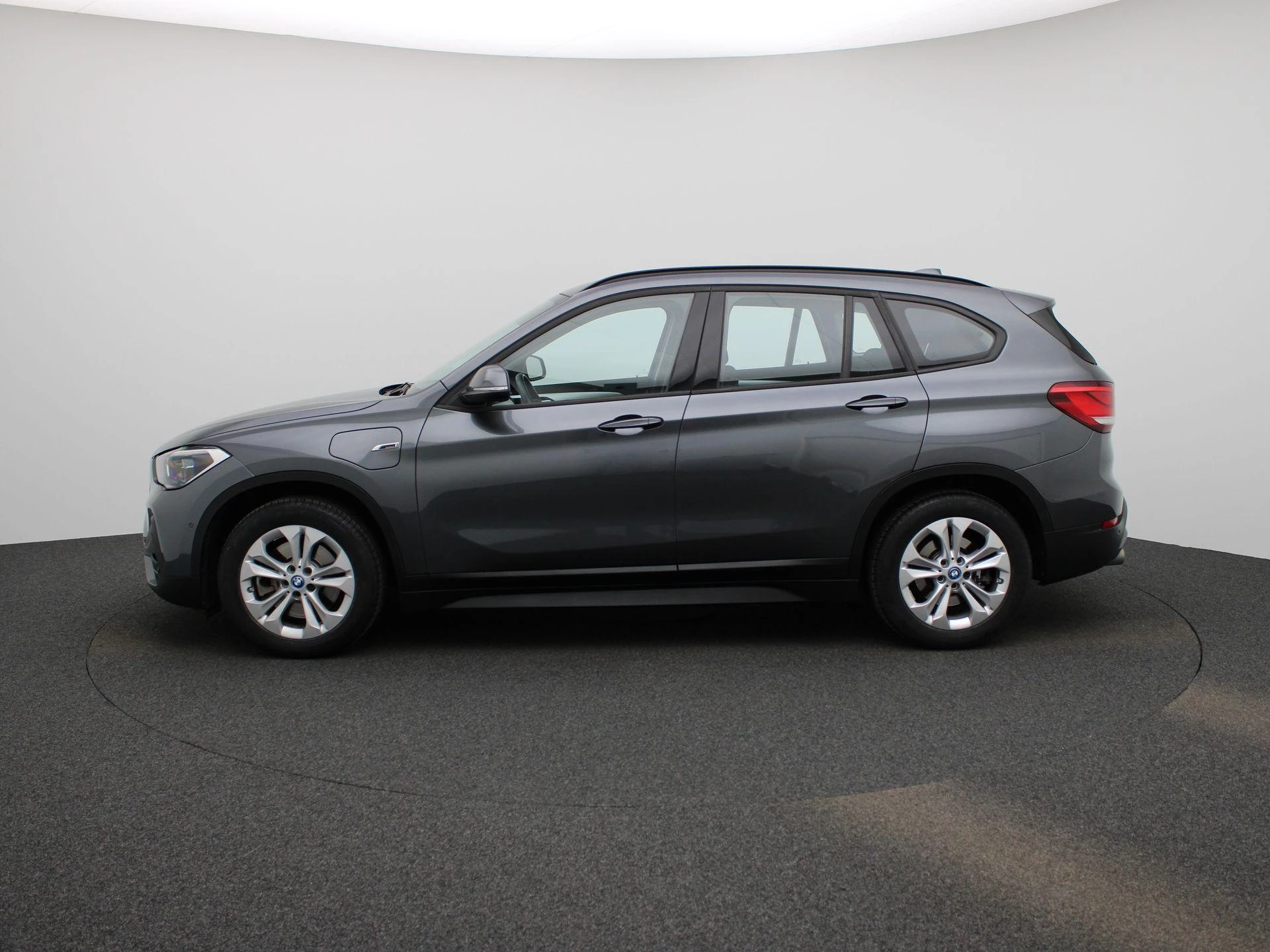 BMW X1 met kenteken 17100 – autofoto 5