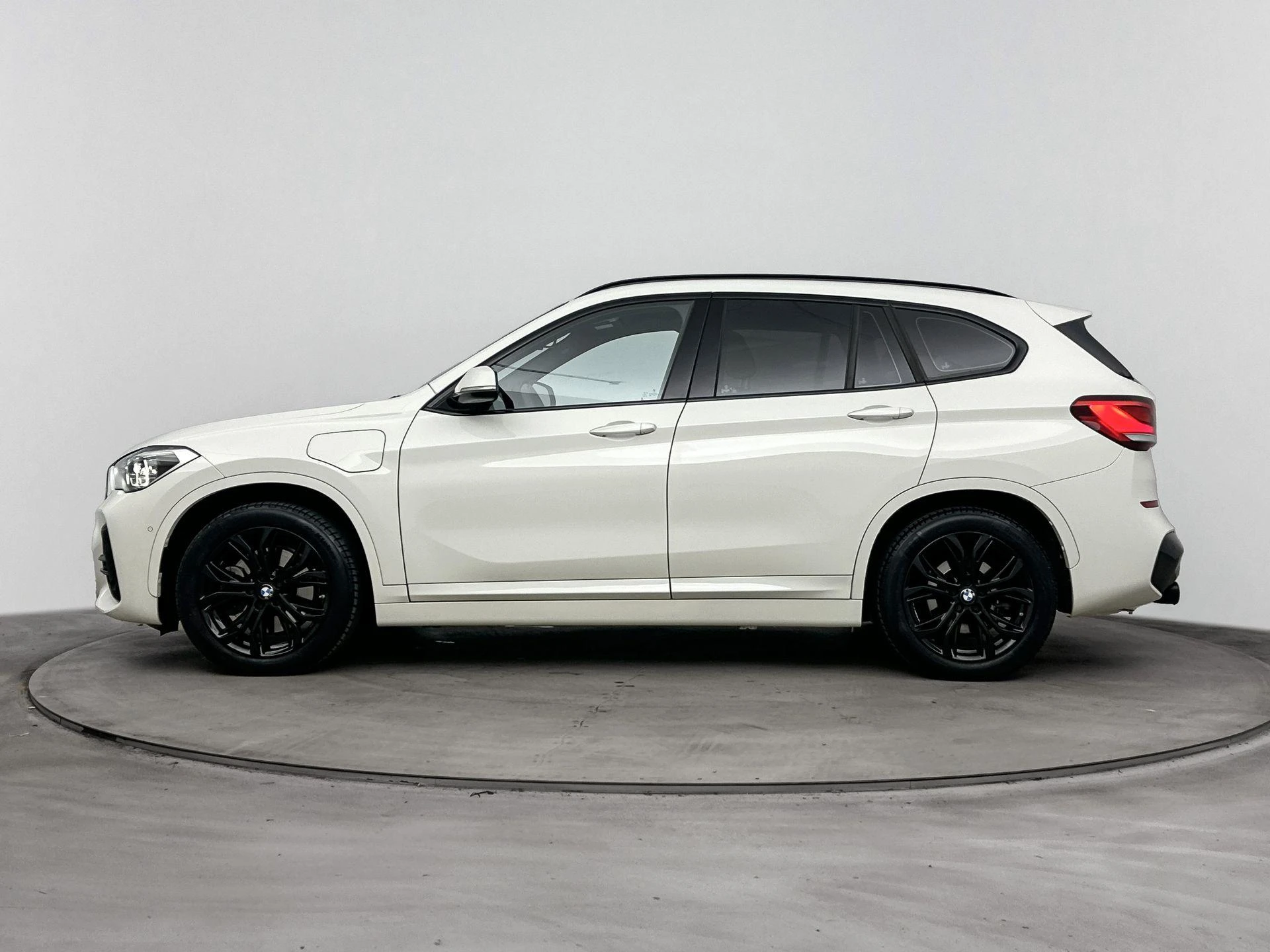 BMW X1 met kenteken 52 – autofoto 4