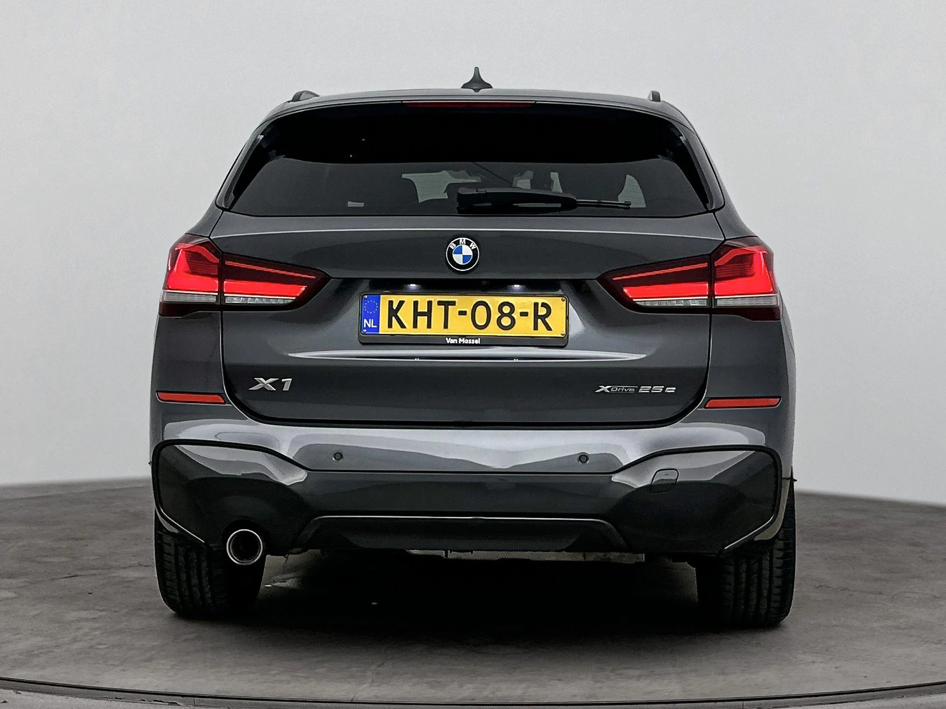BMW X1 met kenteken 52 – autofoto 5