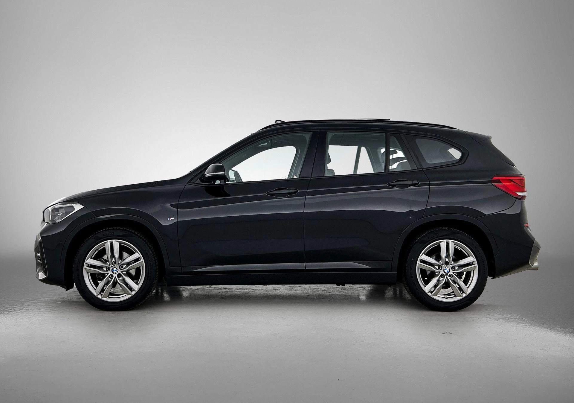 BMW X1 met kenteken 68100 – autofoto 4