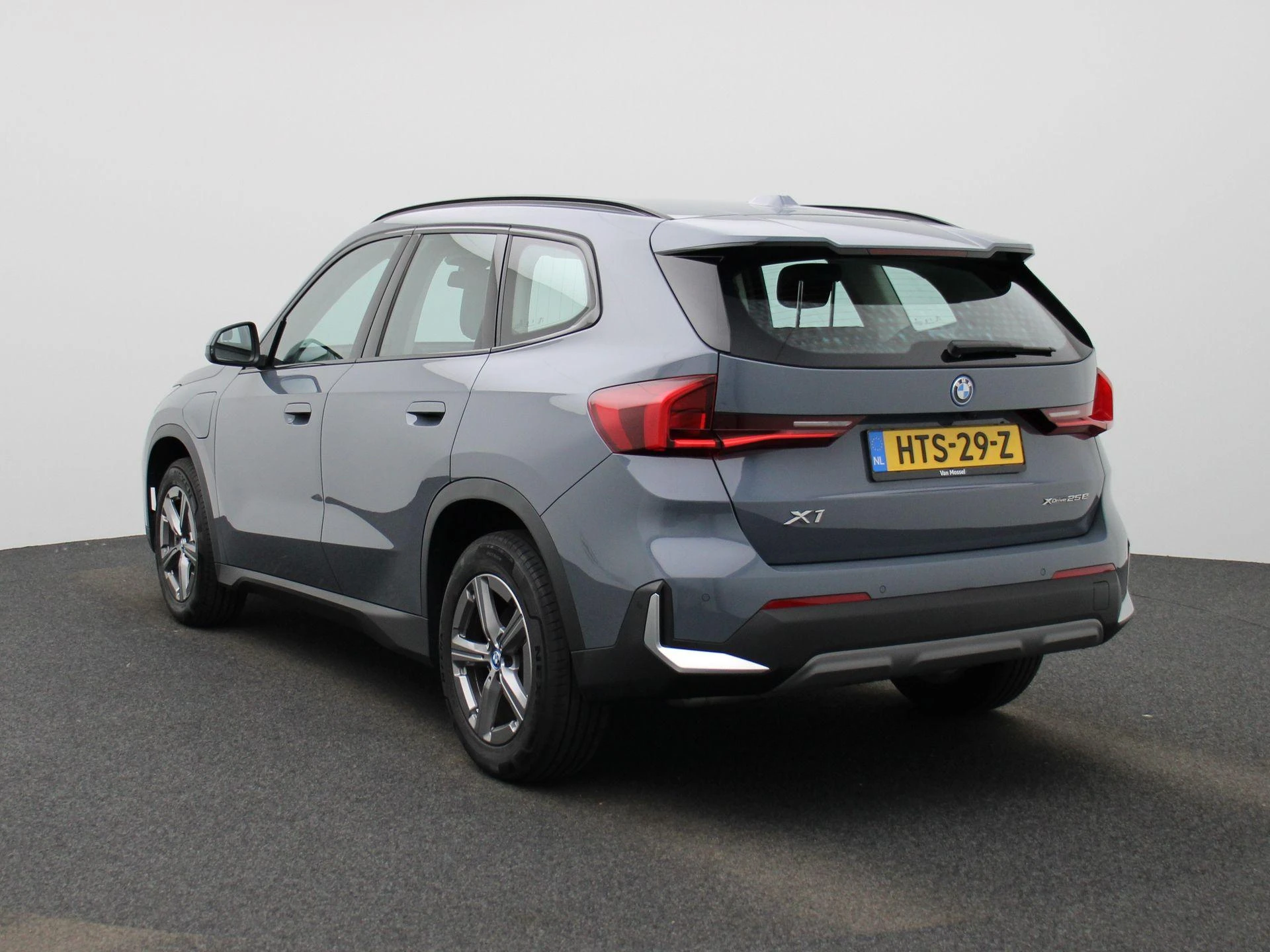 BMW X1 met kenteken 82 – autofoto 3