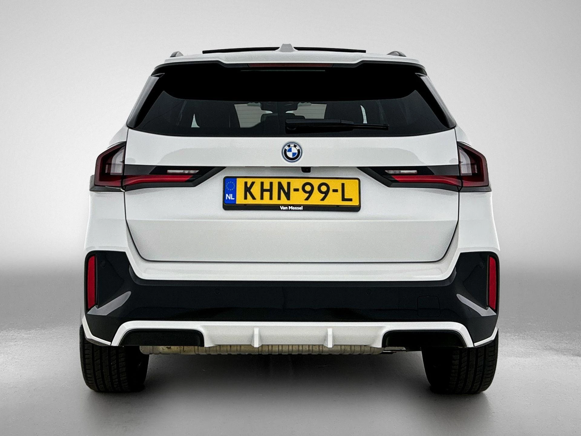 BMW X1 met kenteken 82 – autofoto 5
