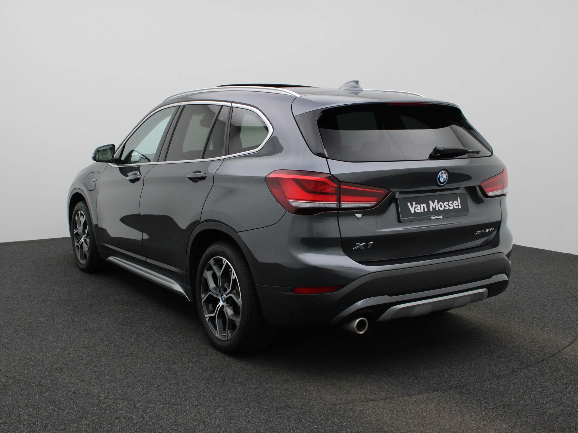 BMW X1 met kenteken G5022 – autofoto 3