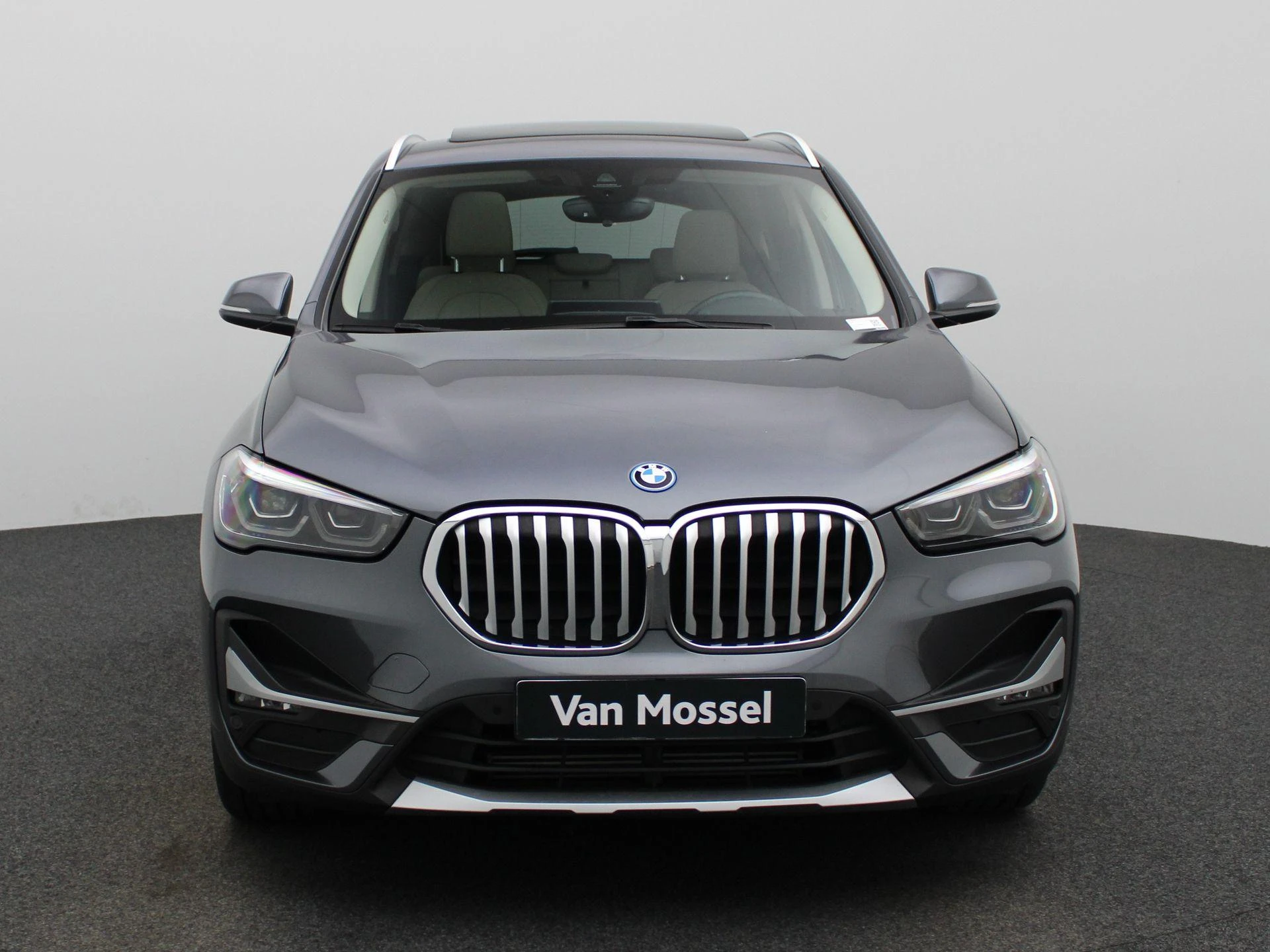 BMW X1 met kenteken G5022 – autofoto 4