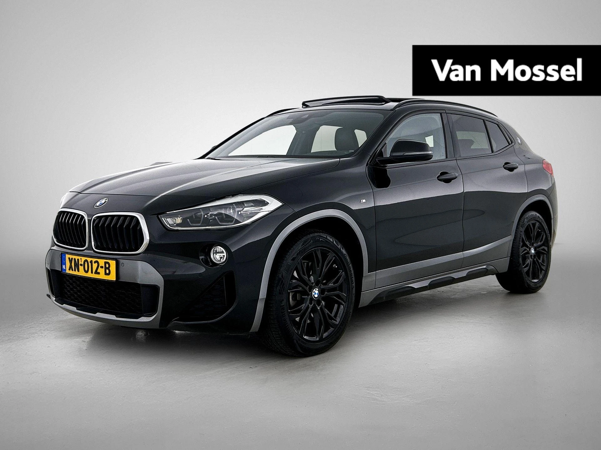 BMW X2 met kenteken 74100 – autofoto 2