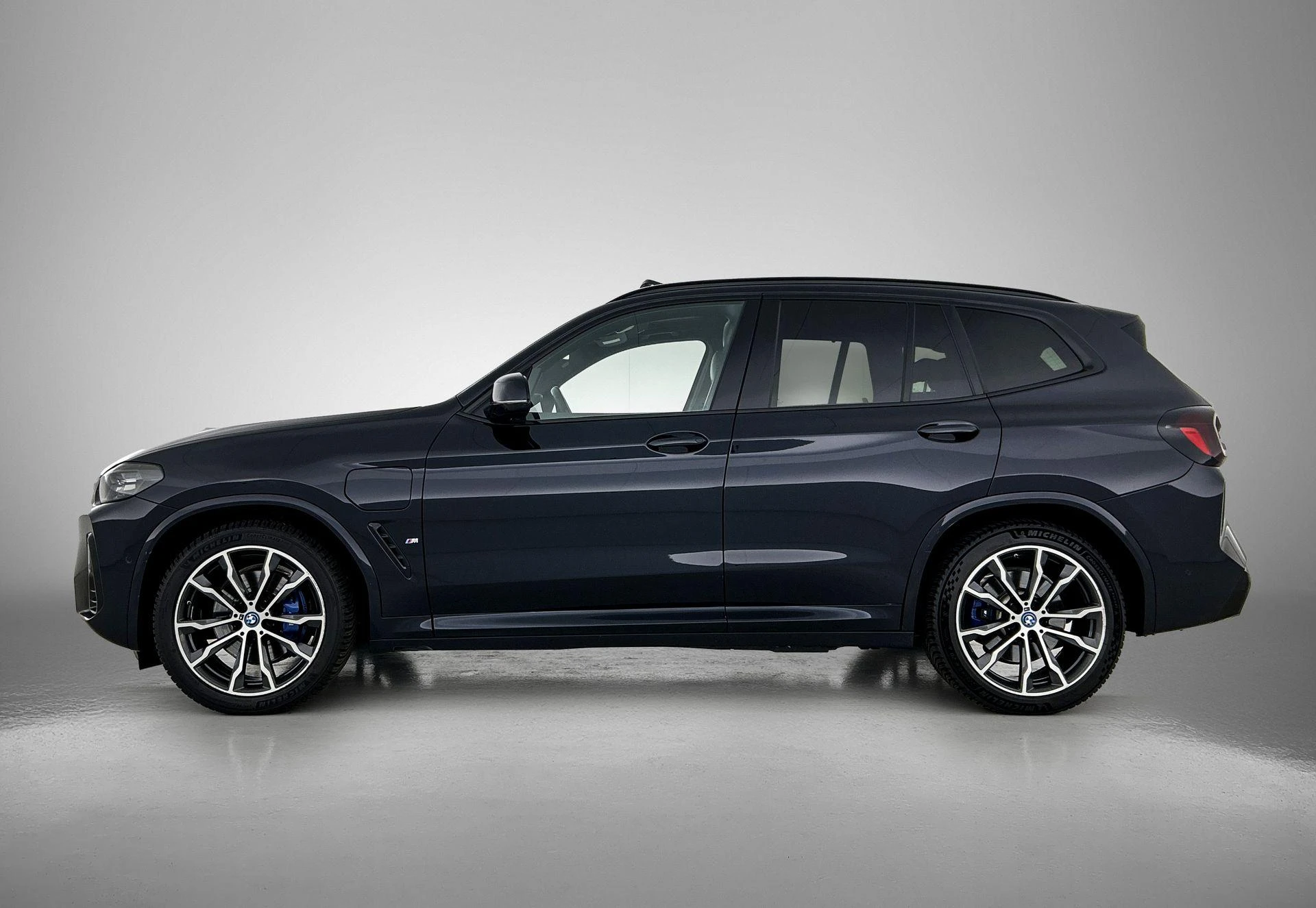 BMW X3 met kenteken 44 – autofoto 4