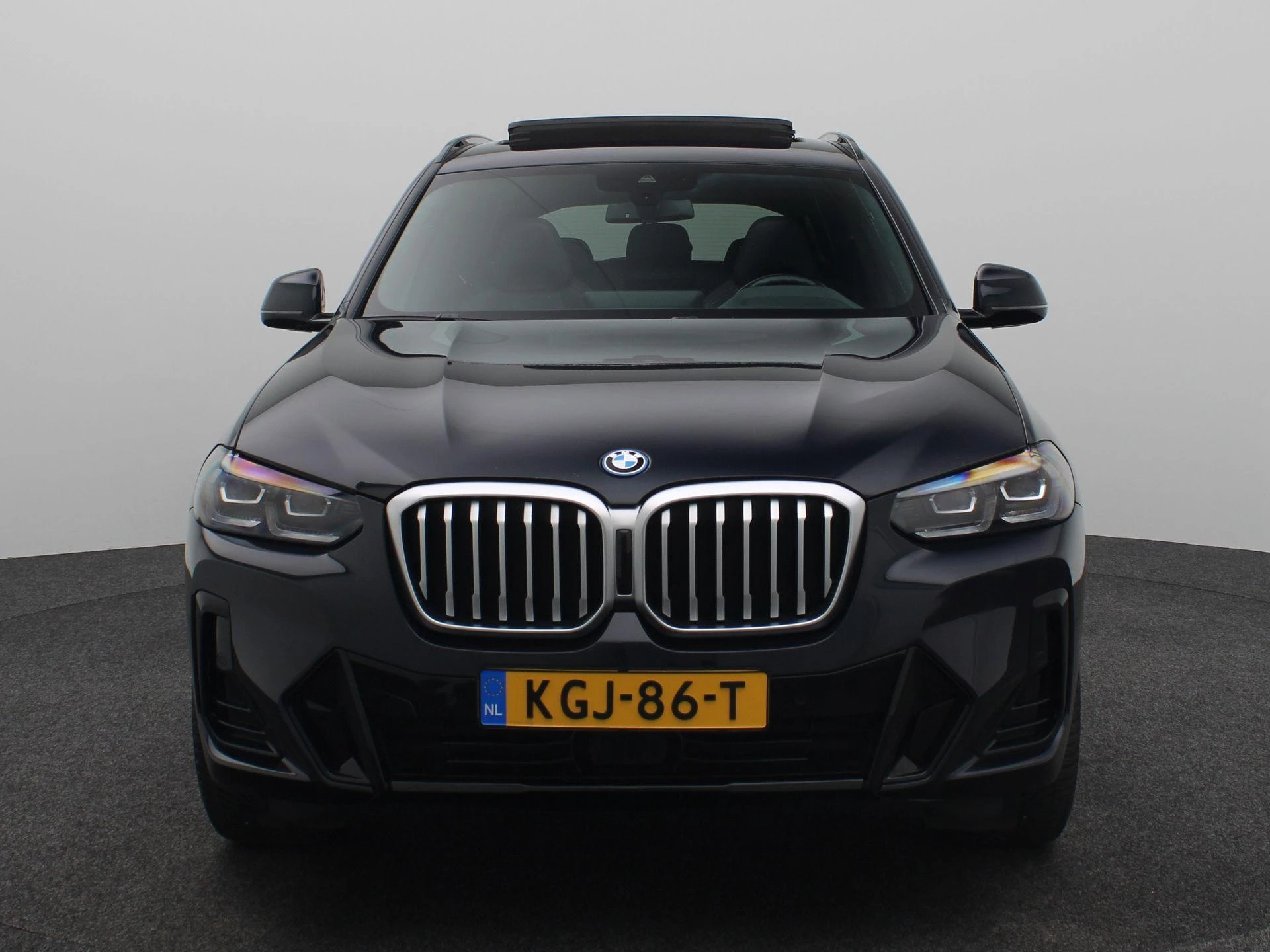 BMW X3 met kenteken 44 – autofoto 5