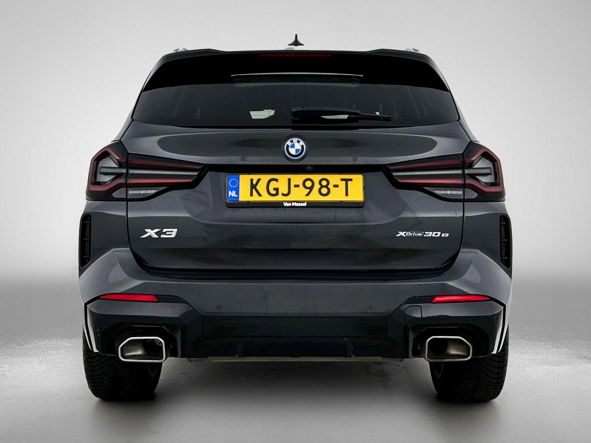 BMW X3 met kenteken 44 – autofoto 5