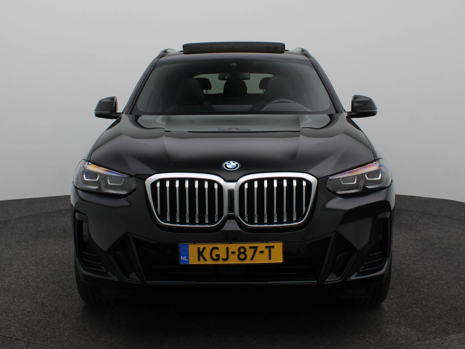 BMW X3 met kenteken 44 – autofoto 5