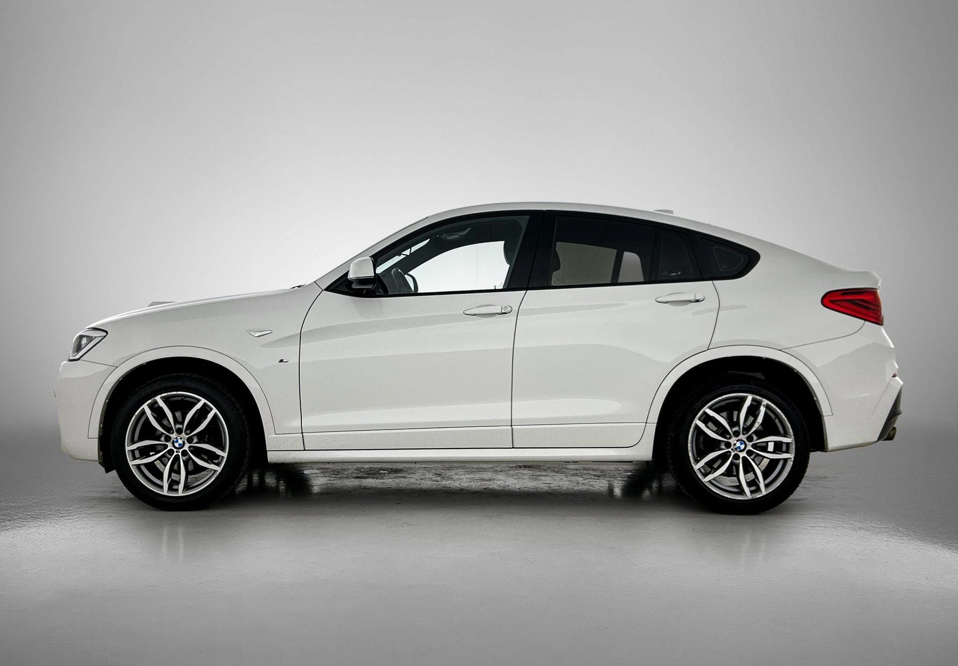 BMW X4 met kenteken 72100 – autofoto 4