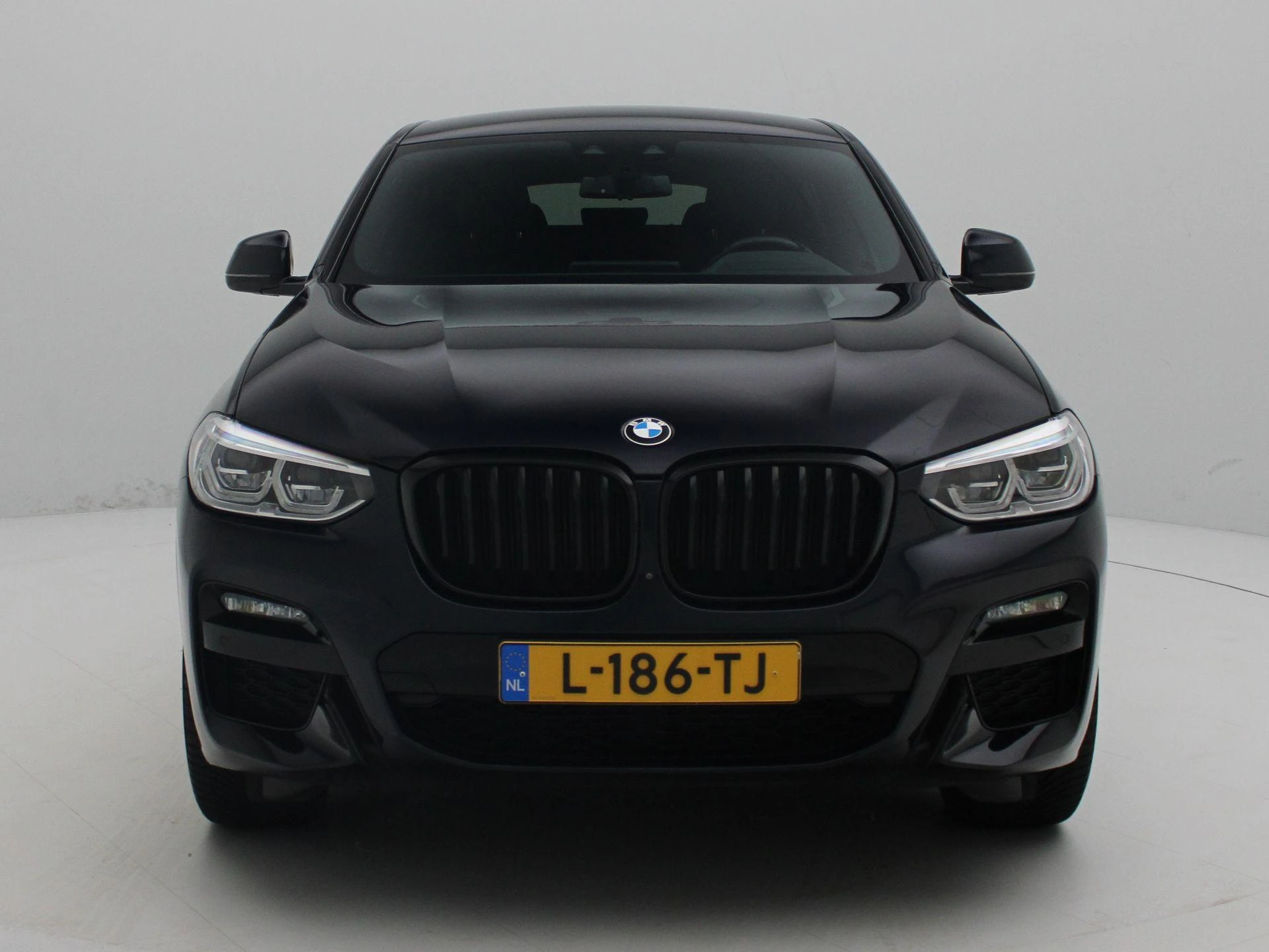 BMW X4 met kenteken L-186-TJ – autofoto 5