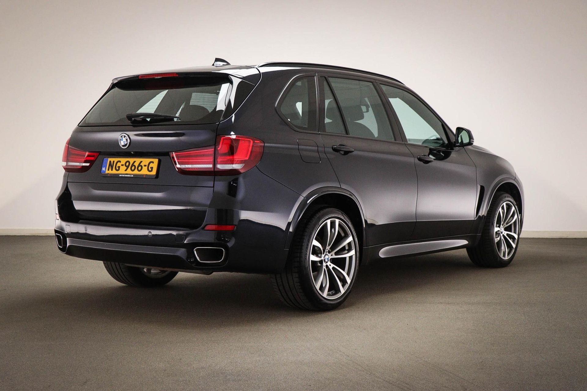 BMW X5 met kenteken NG-966-G – autofoto 2