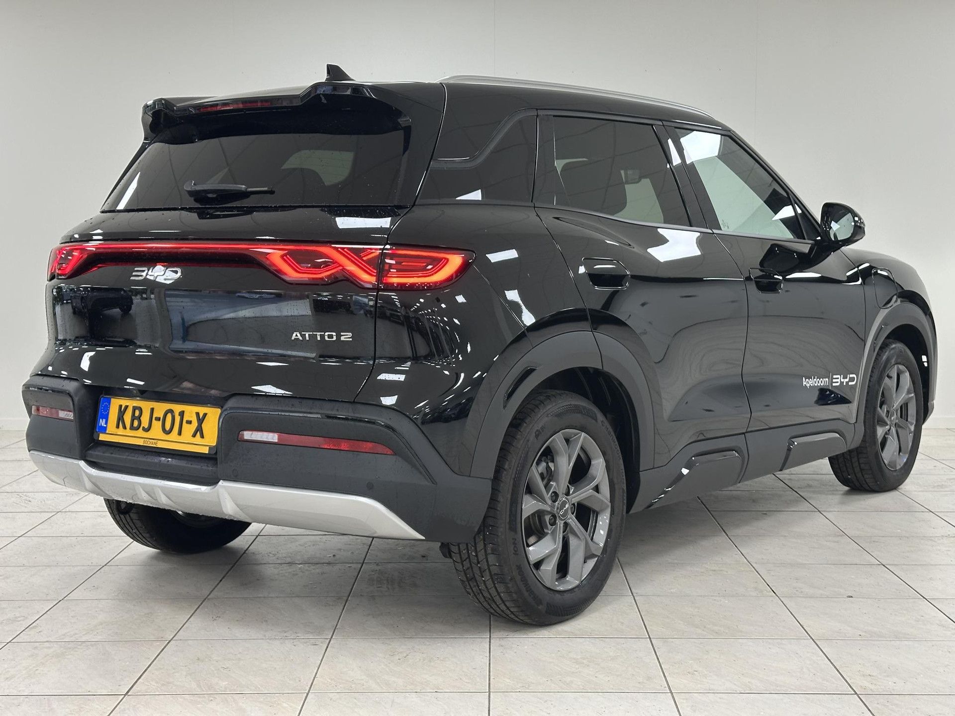 BYD ATTO2 met kenteken KBJ-01-X – autofoto 2