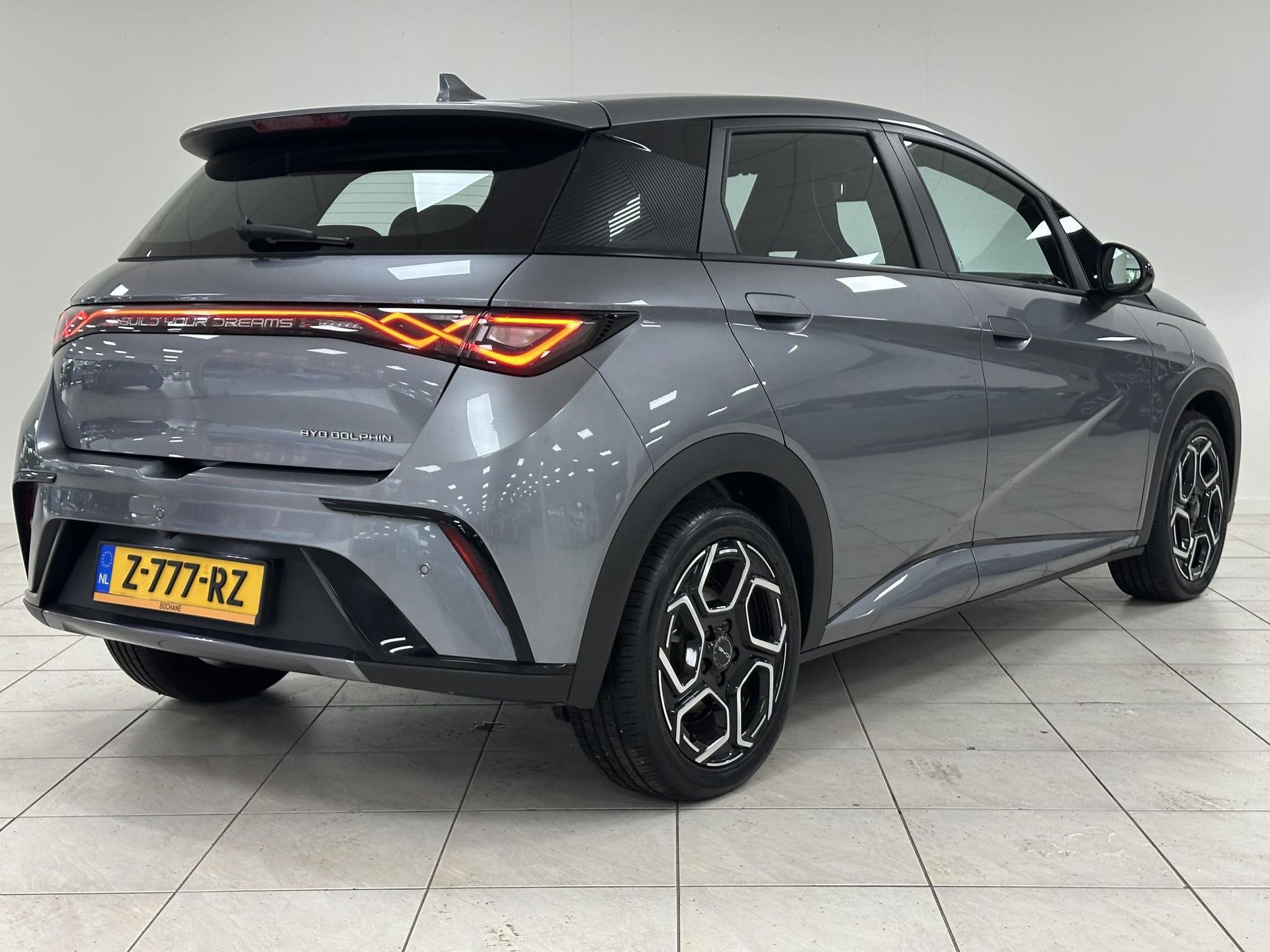 BYD DOLPHIN met kenteken Z-777-RZ – autofoto 2