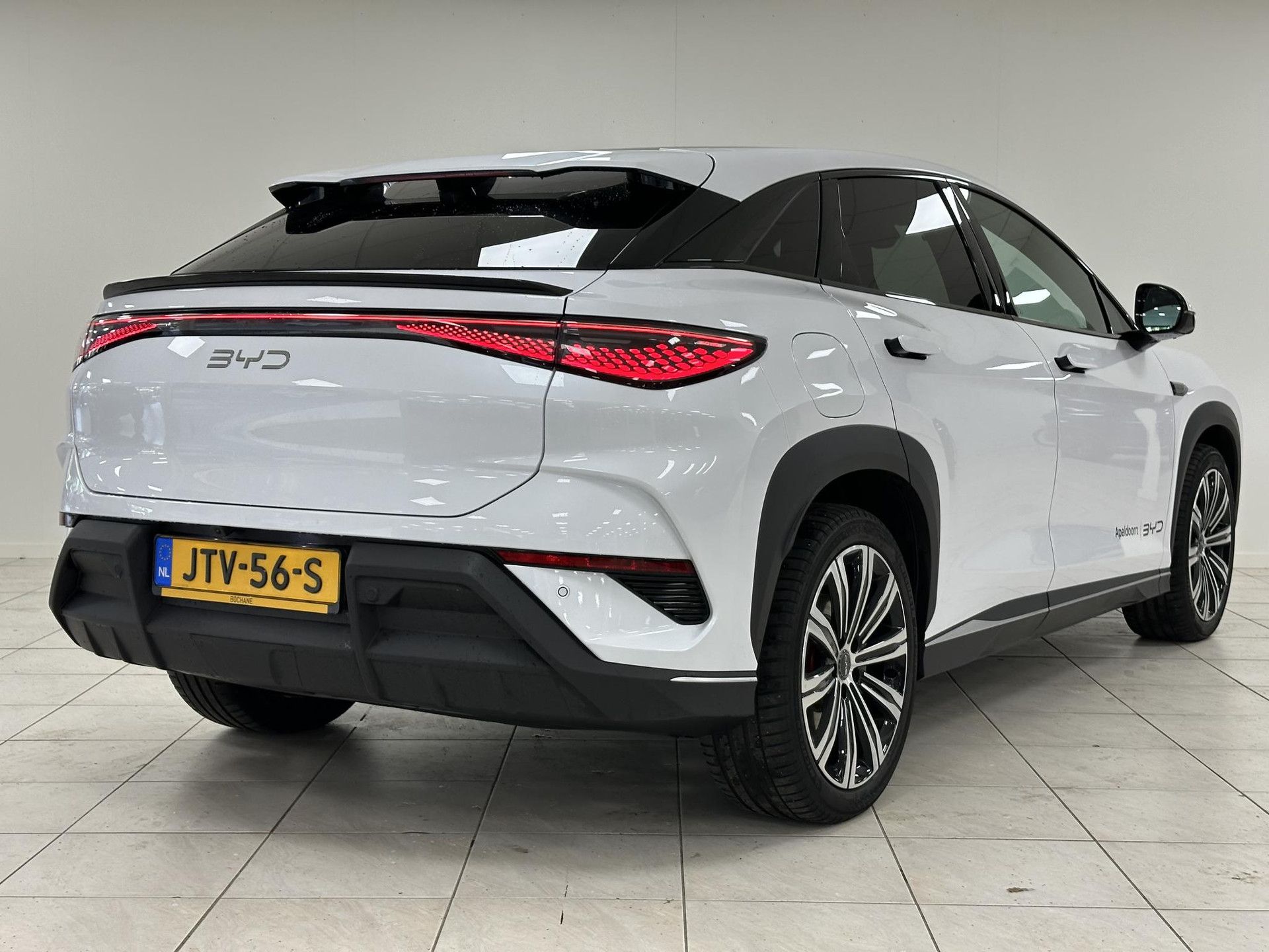 BYD SEALION met kenteken JTV-56-S – autofoto 2