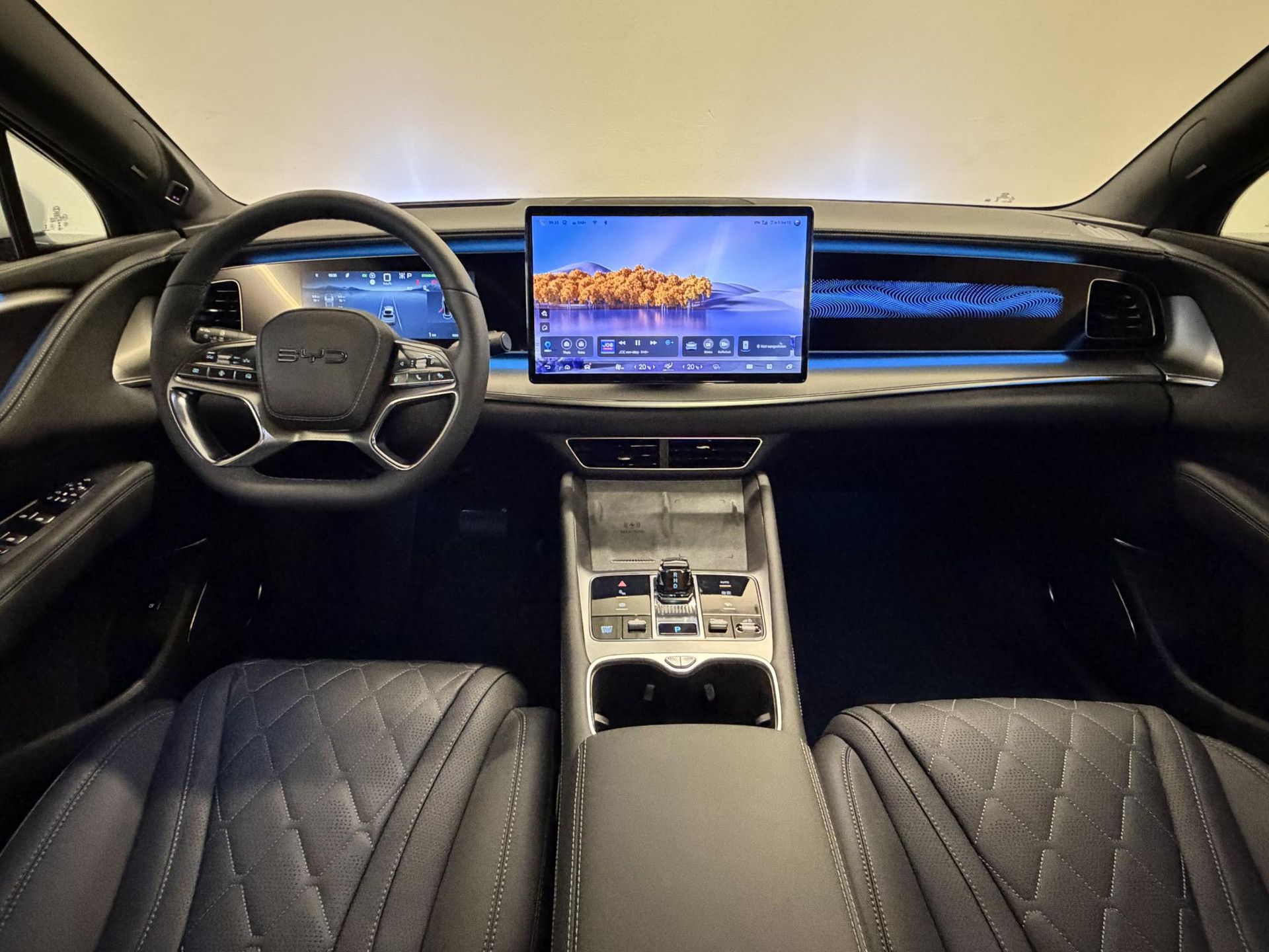 BYD SEALION met kenteken KXB-13-T – autofoto 3