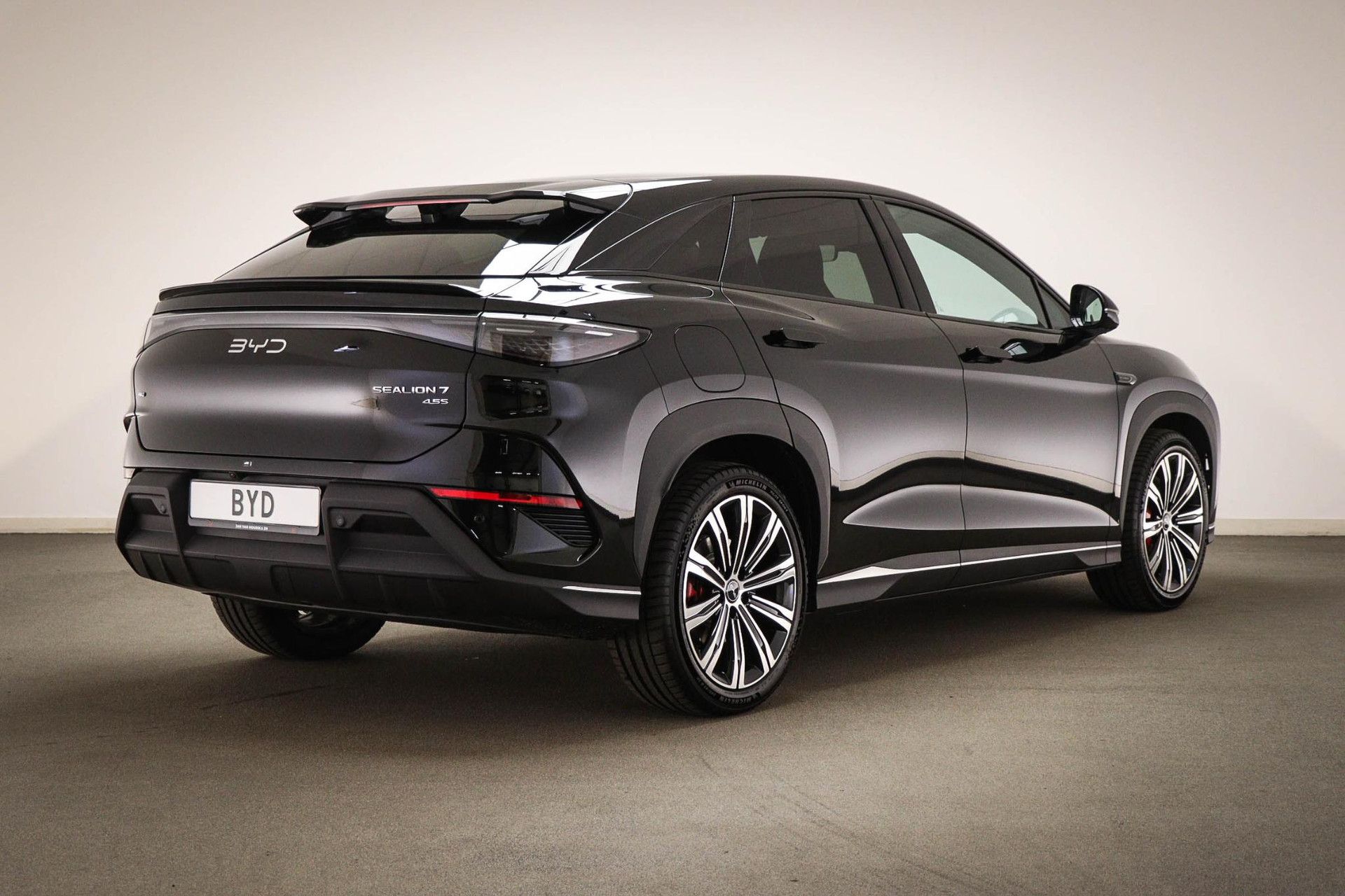 BYD SEALION met kenteken KXB-23-L – autofoto 2