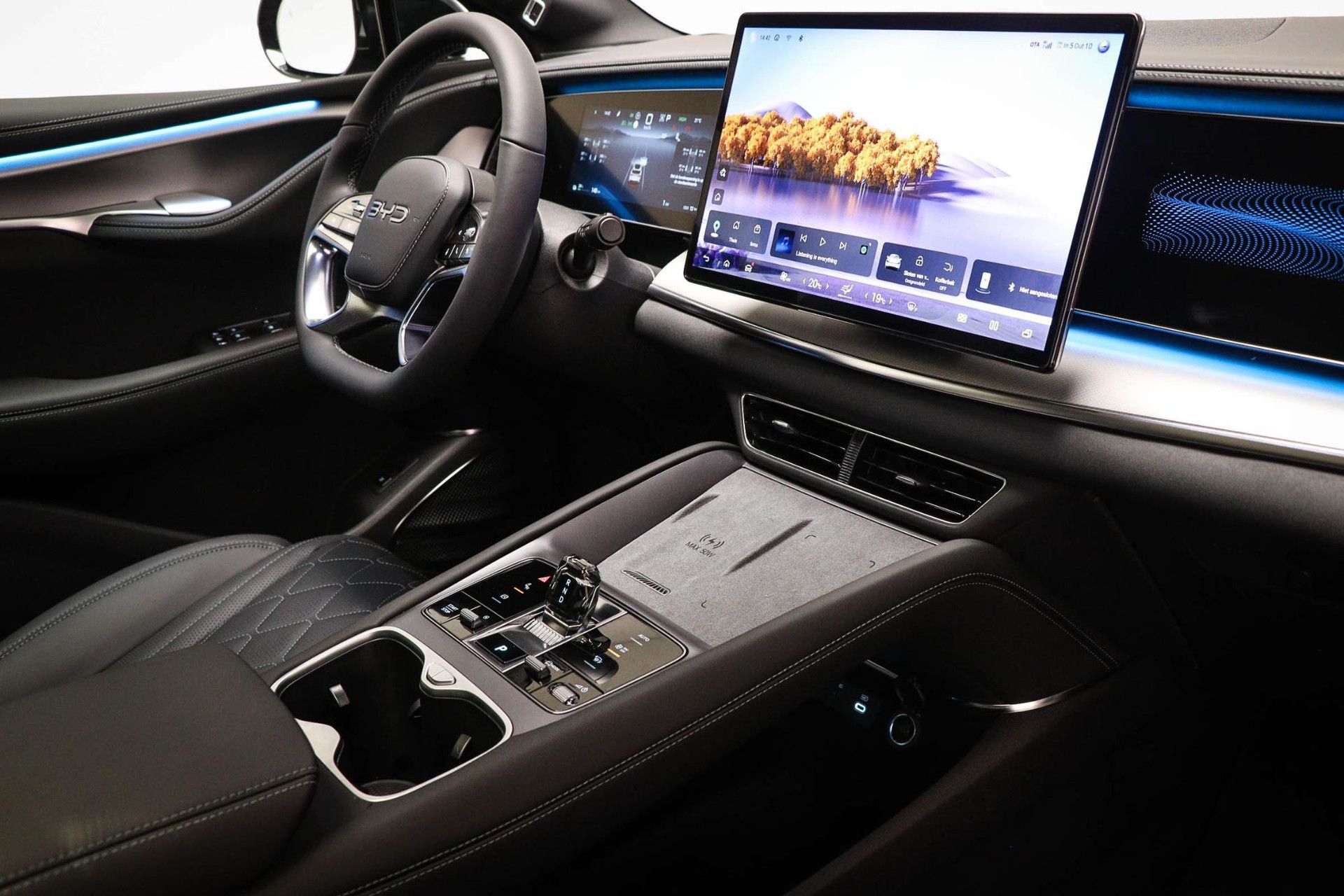 BYD SEALION met kenteken KXB-24-T – autofoto 3