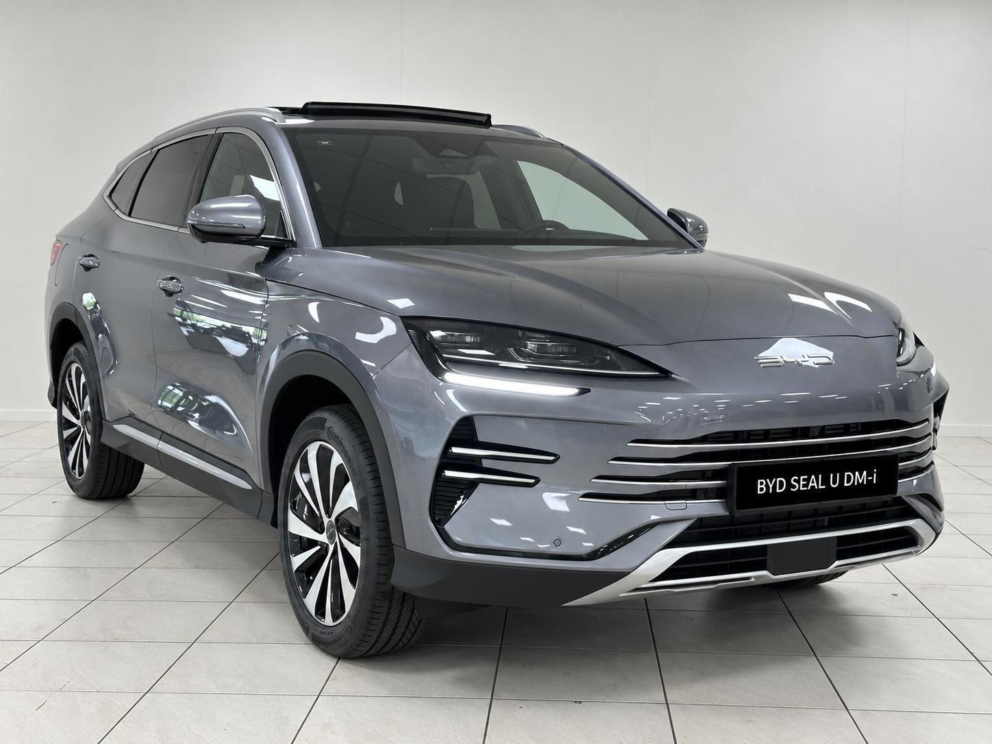 BYD SEALU met kenteken KZL-09-P – autofoto 5