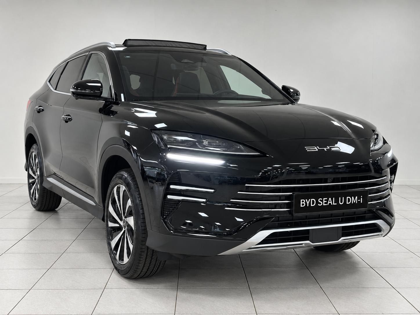 BYD SEALU met kenteken KZL-49-P – autofoto 5