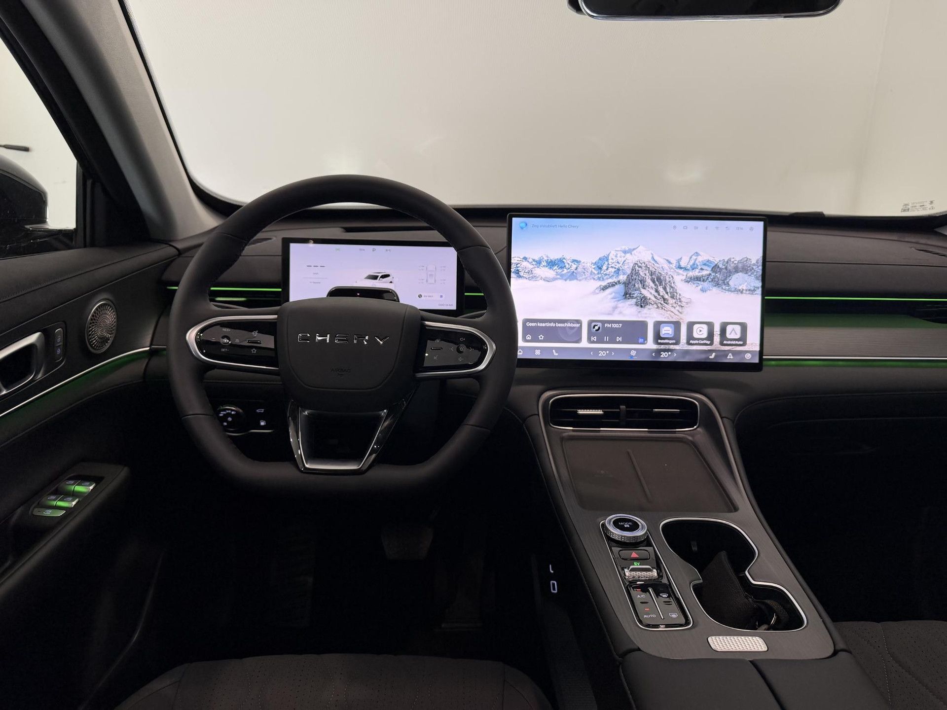 Chery TIGGO8 met kenteken KRV-22-K – autofoto 3