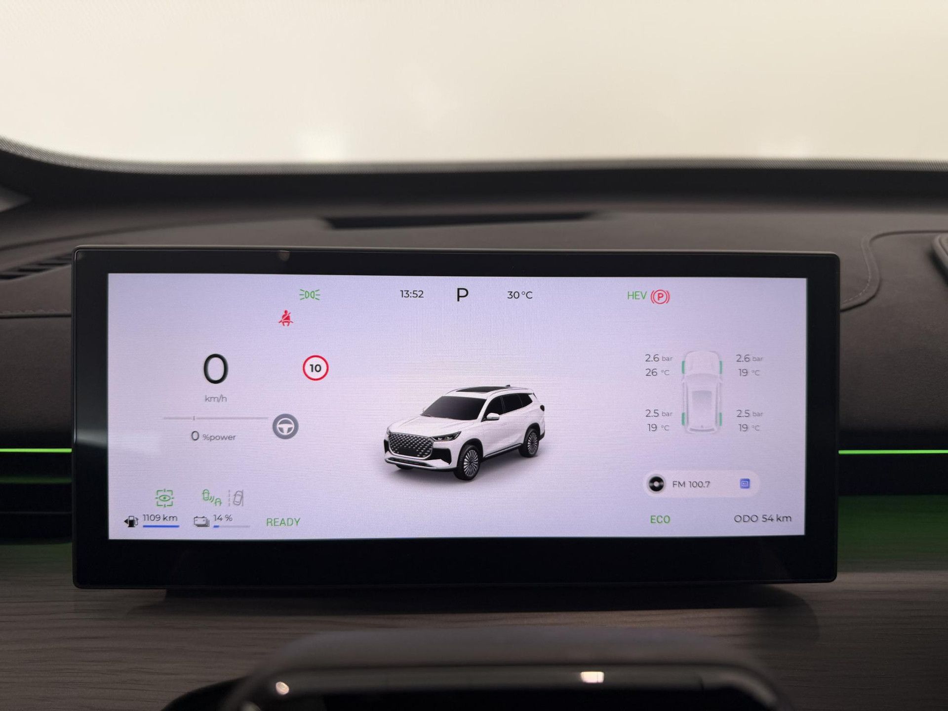 Chery TIGGO8 met kenteken KRV-22-K – autofoto 4