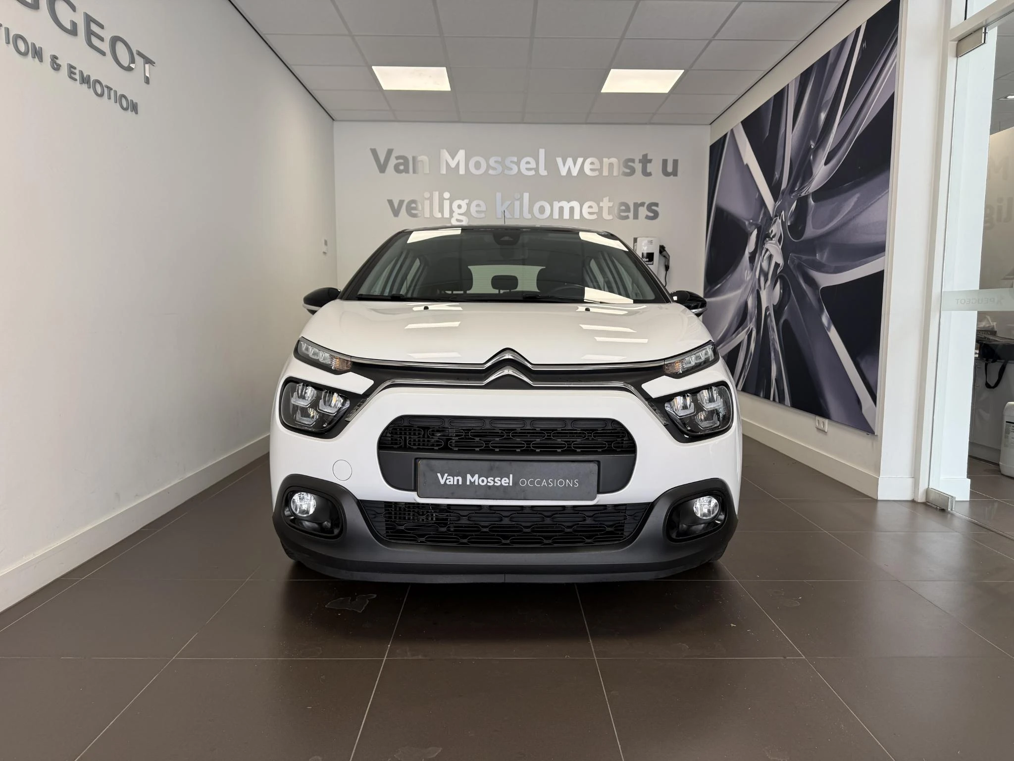 Citroën C3 met kenteken 56100 – autofoto 4