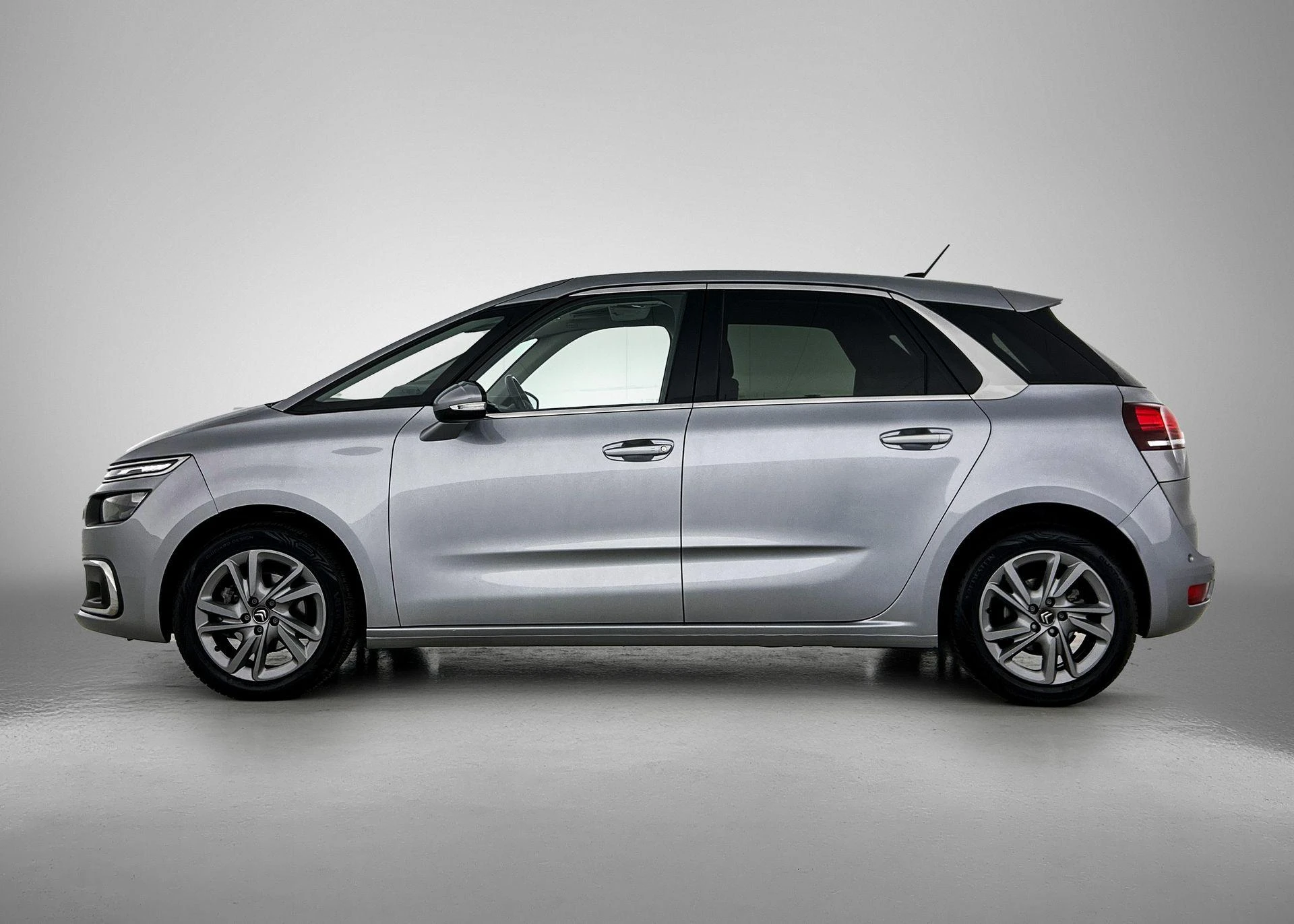 Citroën C4Spacetourer met kenteken 61100 – autofoto 4