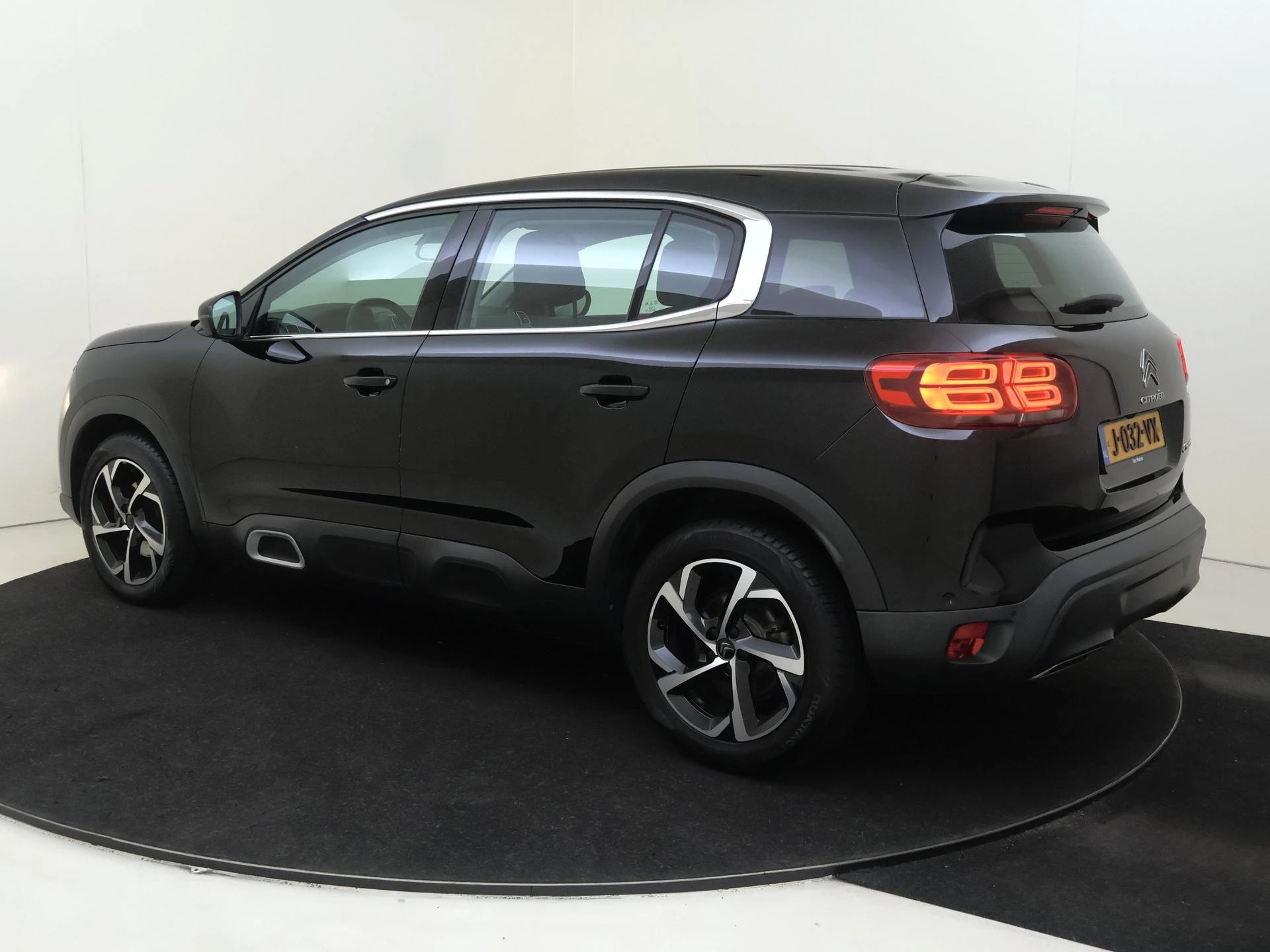 Citroën C5Aircross met kenteken 61100 – autofoto 4