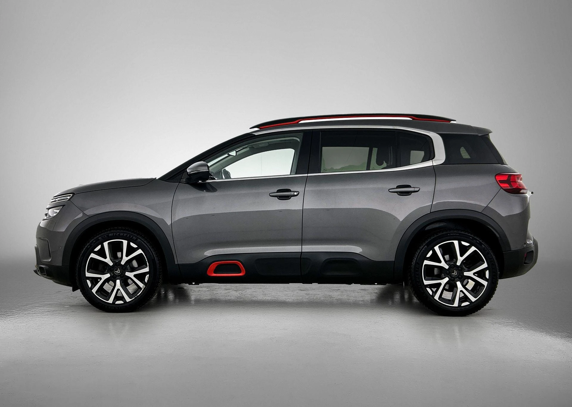 Citroën C5Aircross met kenteken 70100 – autofoto 4