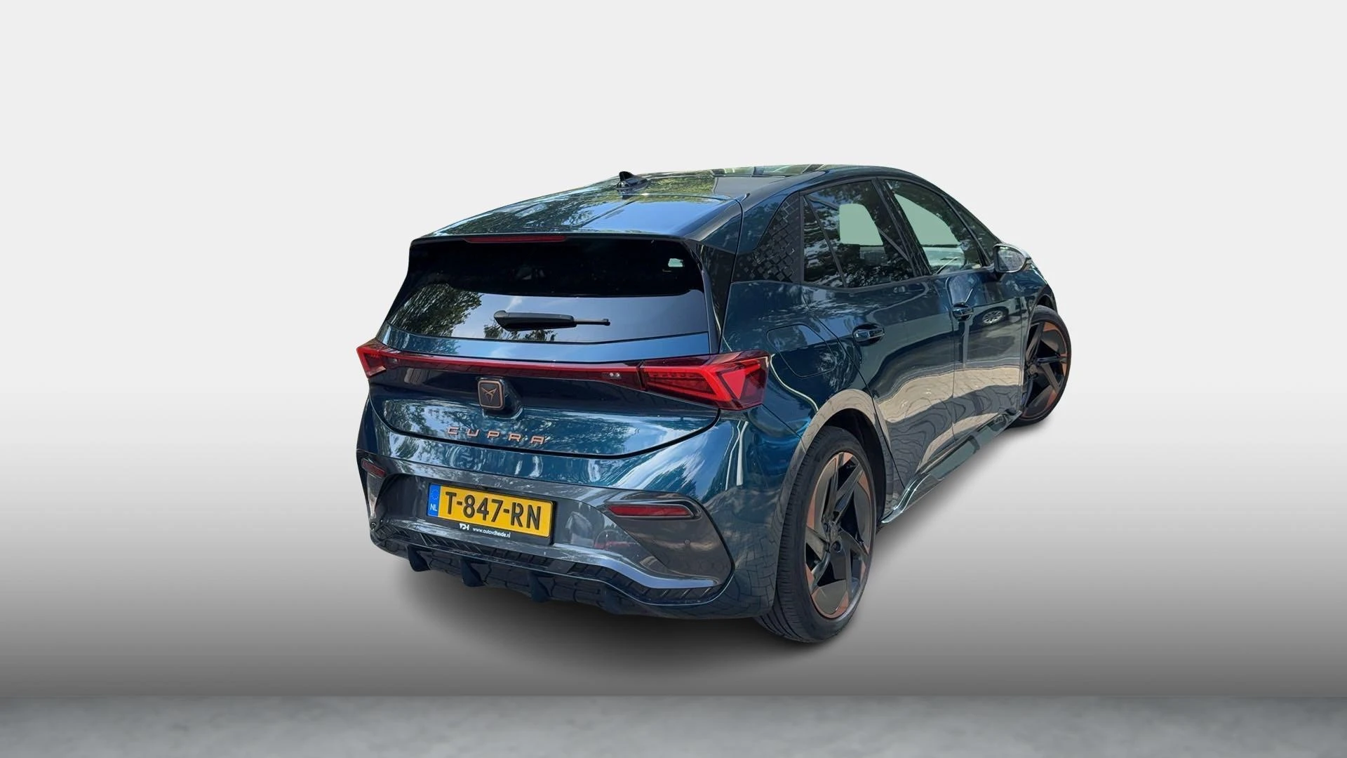 CUPRA Born – autofoto 5