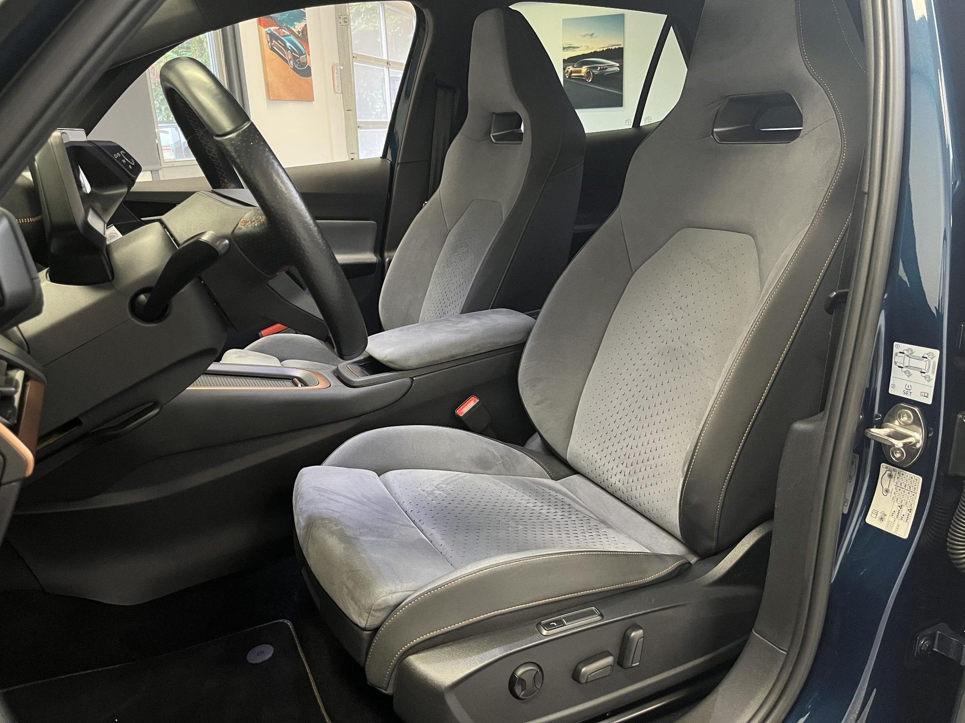 CUPRA Born met kenteken N-225-VX – autofoto 4