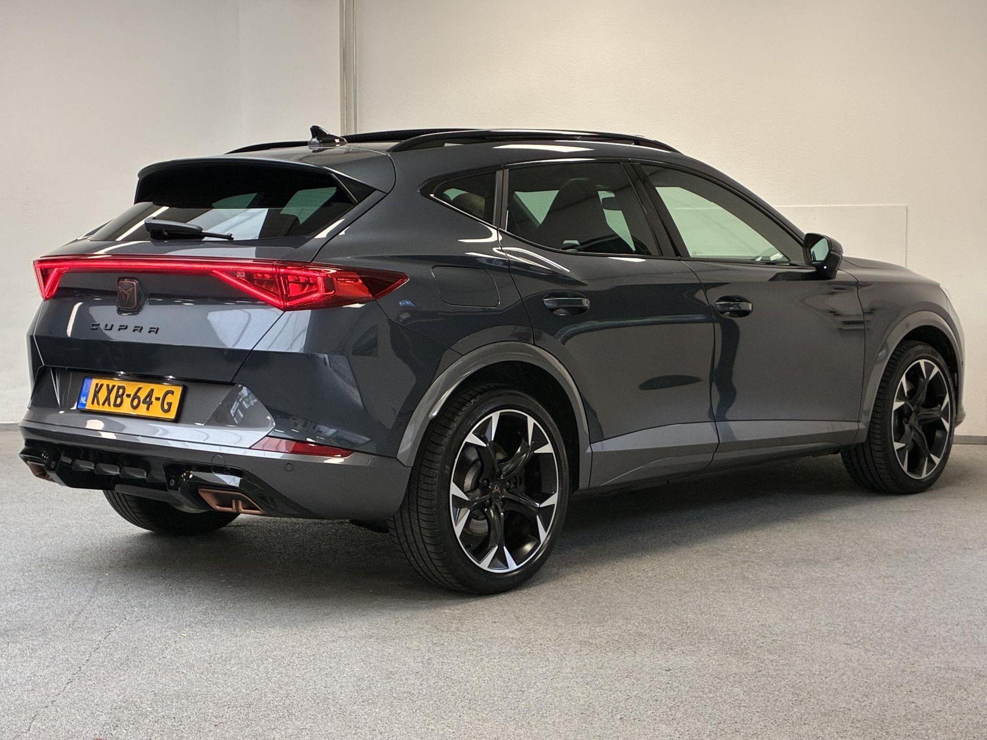 CUPRA Formentor met kenteken KXB-64-G – autofoto 2