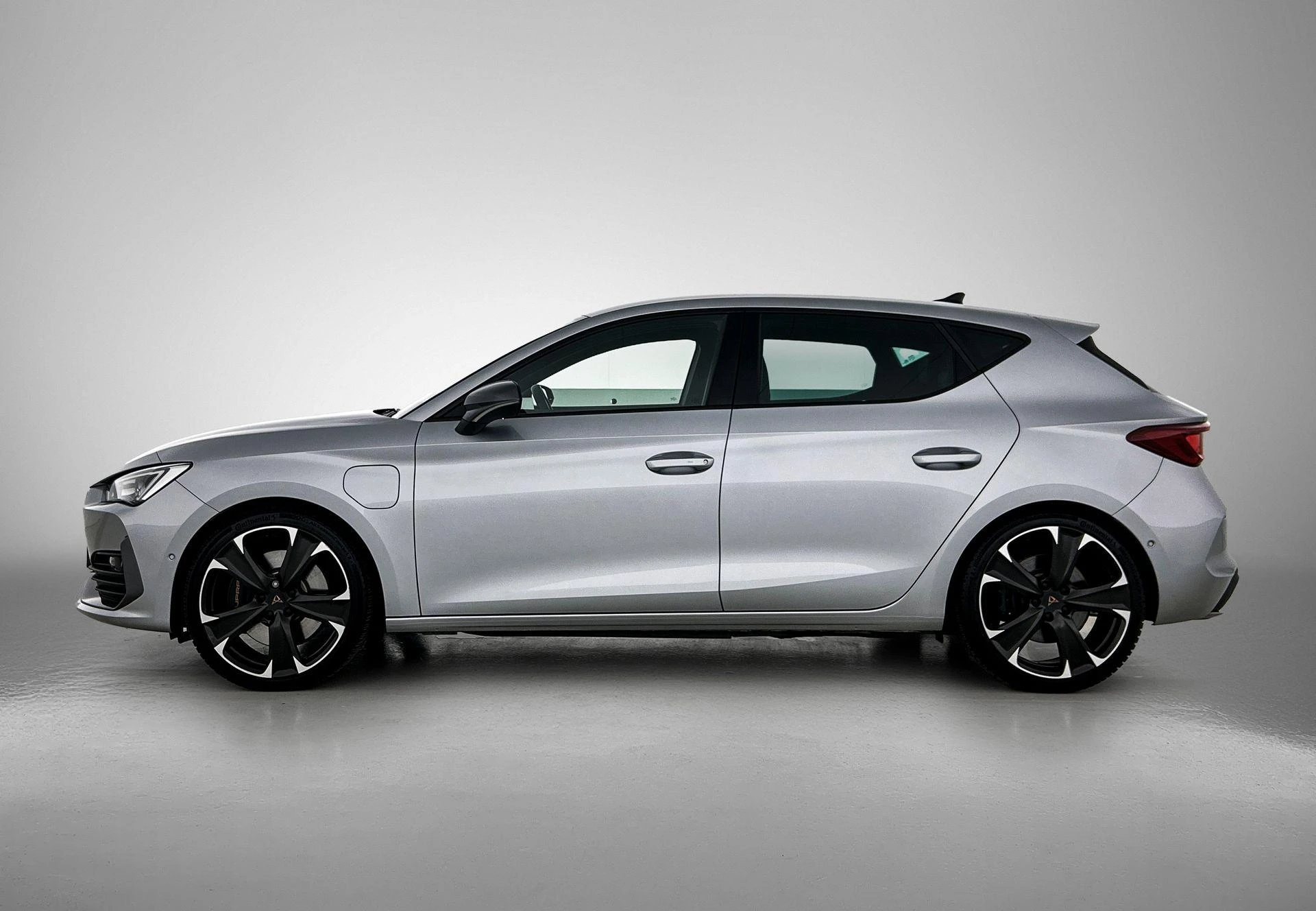 CUPRA Leon met kenteken 59 – autofoto 4
