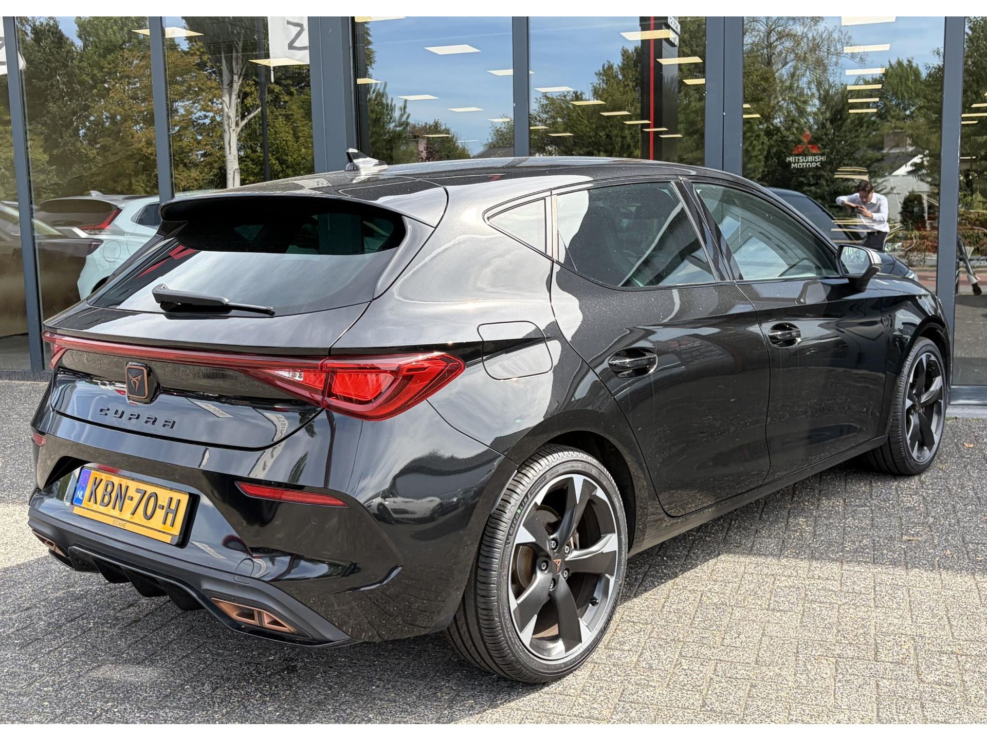 CUPRA Leon met kenteken KBN-70-H – autofoto 2