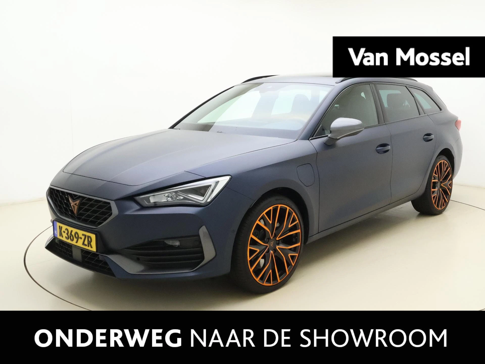 CUPRA LeonSportstourer met kenteken 14100 – autofoto 2
