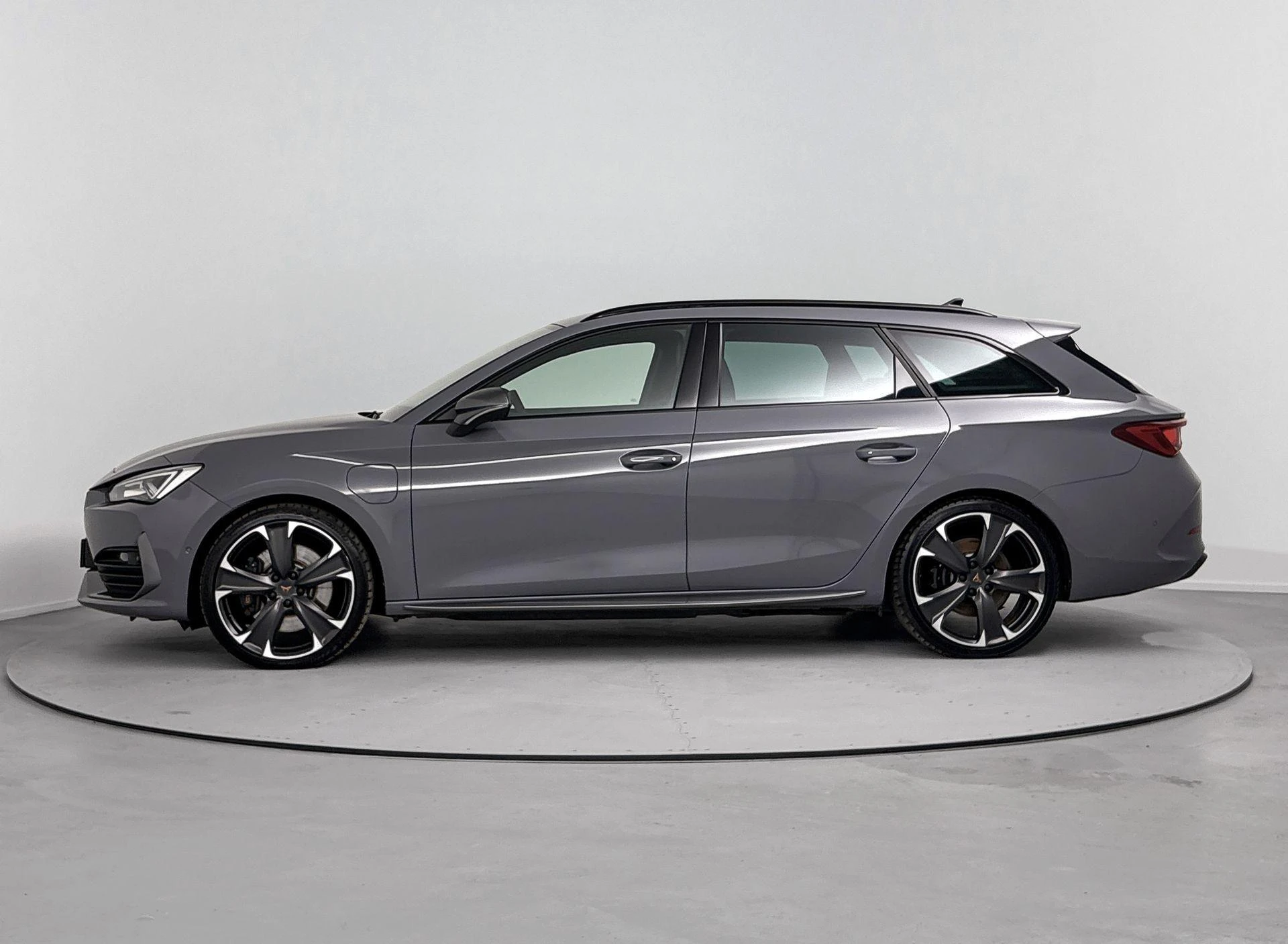 CUPRA LeonSportstourer met kenteken 59 – autofoto 4